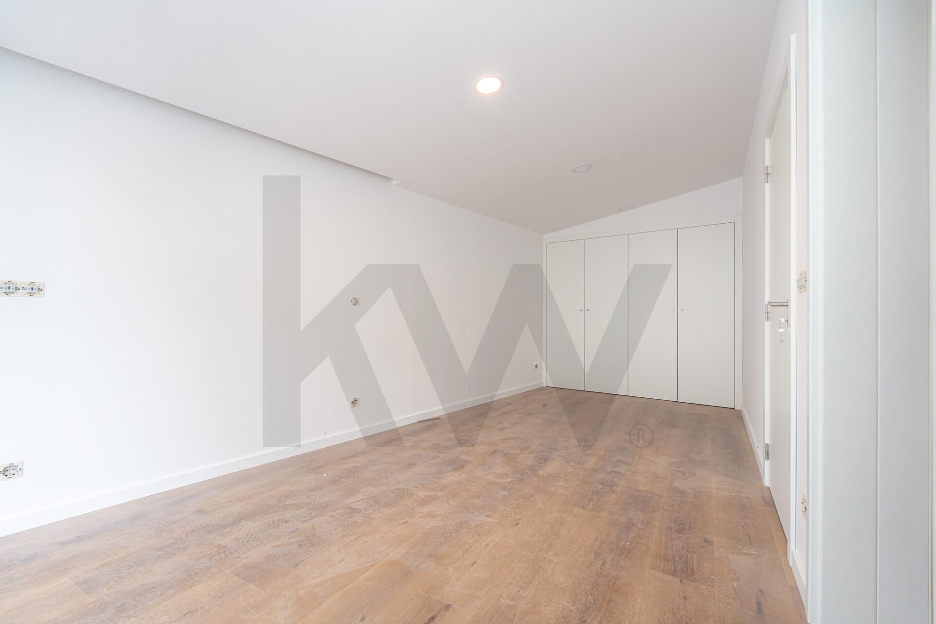 Apartamento T3 à Venda em Coimbra - Coimbra - Portugal - 6