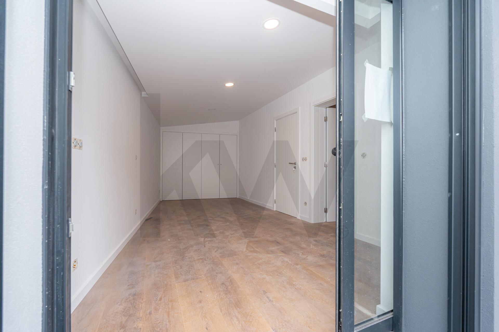 Apartamento T3 à Venda em Coimbra - Coimbra - Portugal - 8