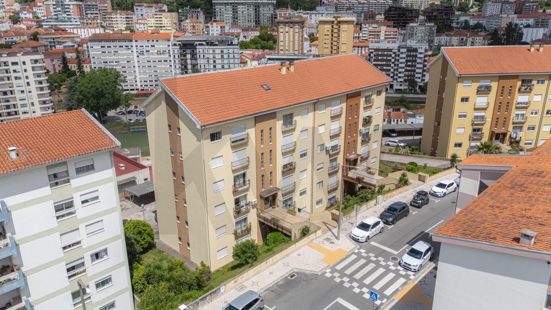 Apartamento T3 à Venda em Coimbra - Coimbra - Portugal - 2