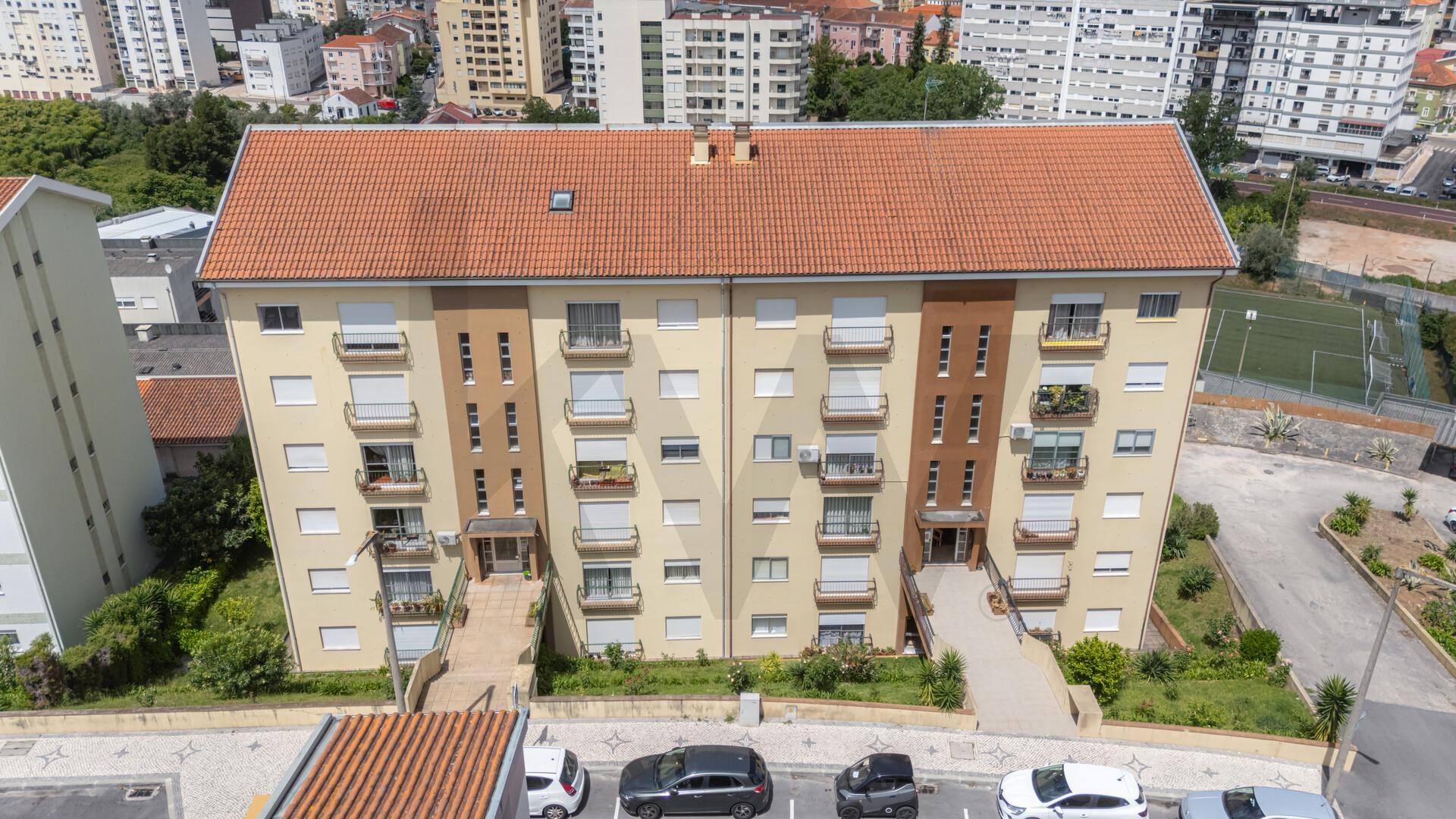Apartamento T3 à Venda em Coimbra - Coimbra - Portugal - 3