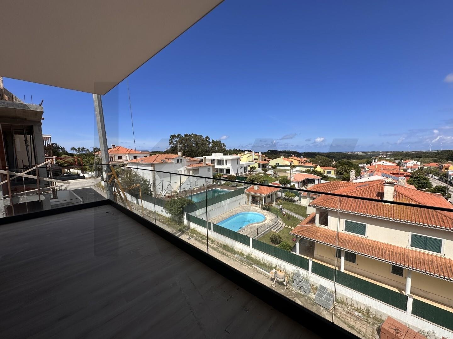 Apartamento T3 à Venda em Ericeira - Portugal - 1