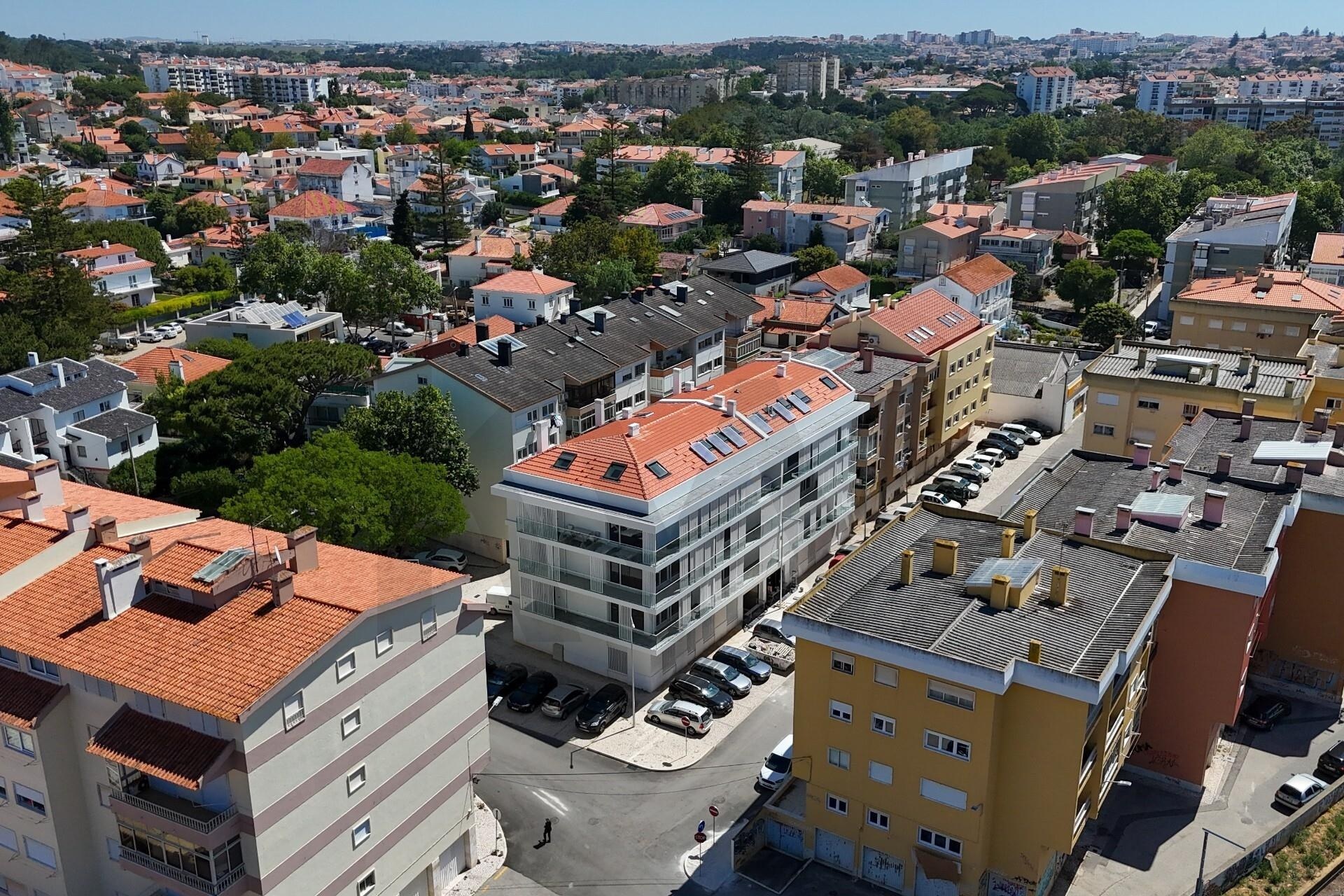 Apartamento T3 à Venda em Estoril - Lisboa - Portugal - 2