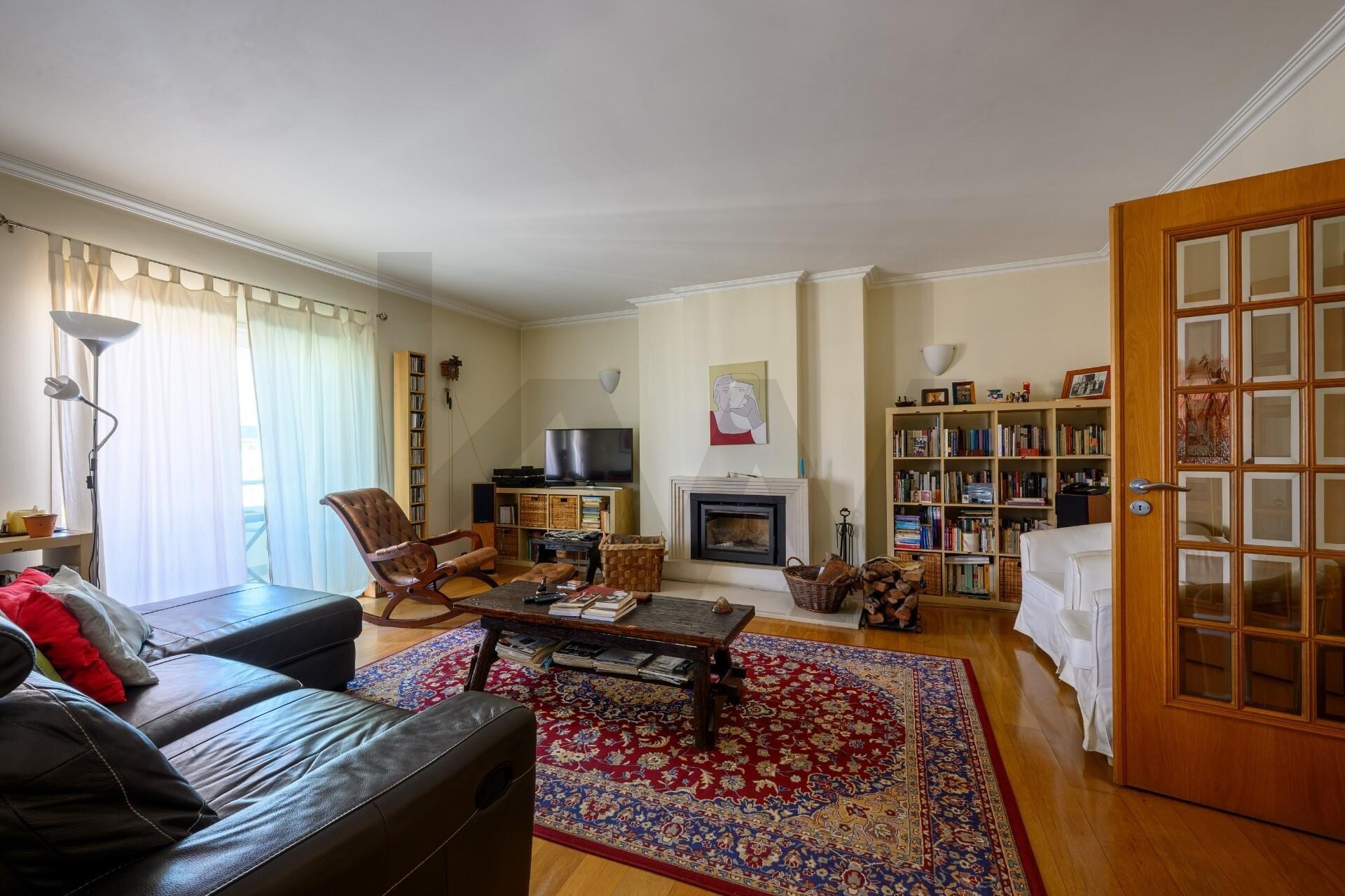 Apartamento T3 à Venda em Estoril - Lisboa - Portugal - 3