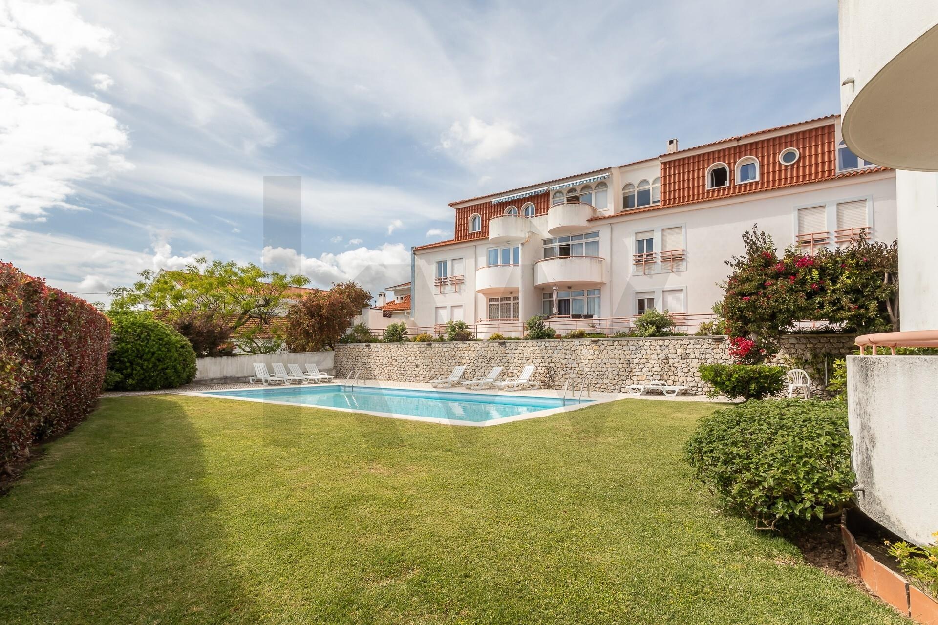 Apartamento T3 à Venda em Estoril - Lisboa - Portugal - 1
