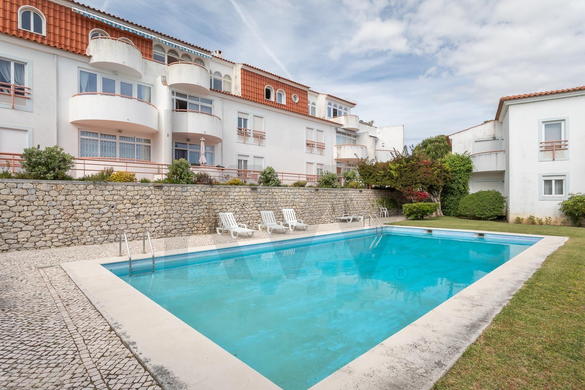 Apartamento T3 à Venda em Estoril - Lisboa - Portugal - 2