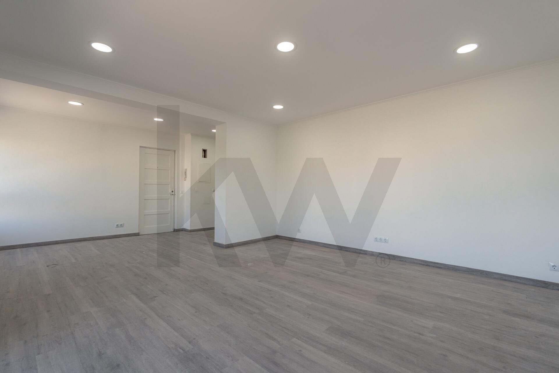 Apartamento T3 à Venda em Figueira da Foz - Portugal - 2