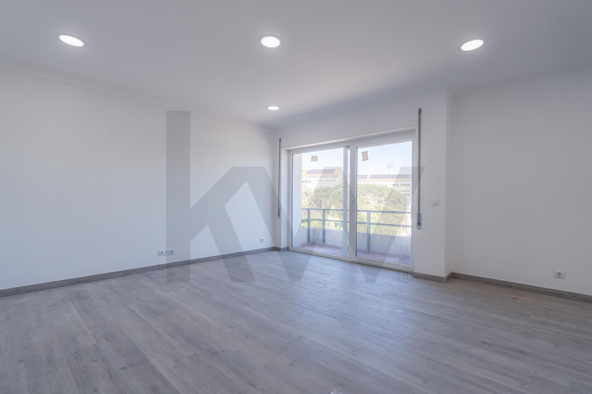 Apartamento T3 à Venda em Figueira da Foz - Portugal - 3