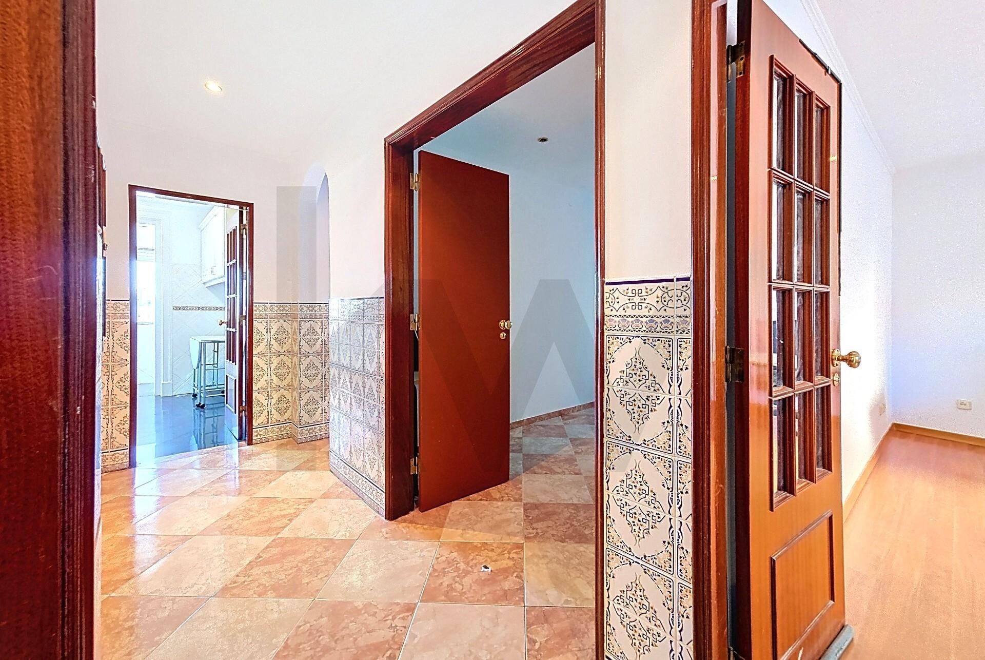 Apartamento T3 à Venda em Lisboa - Portugal - 5