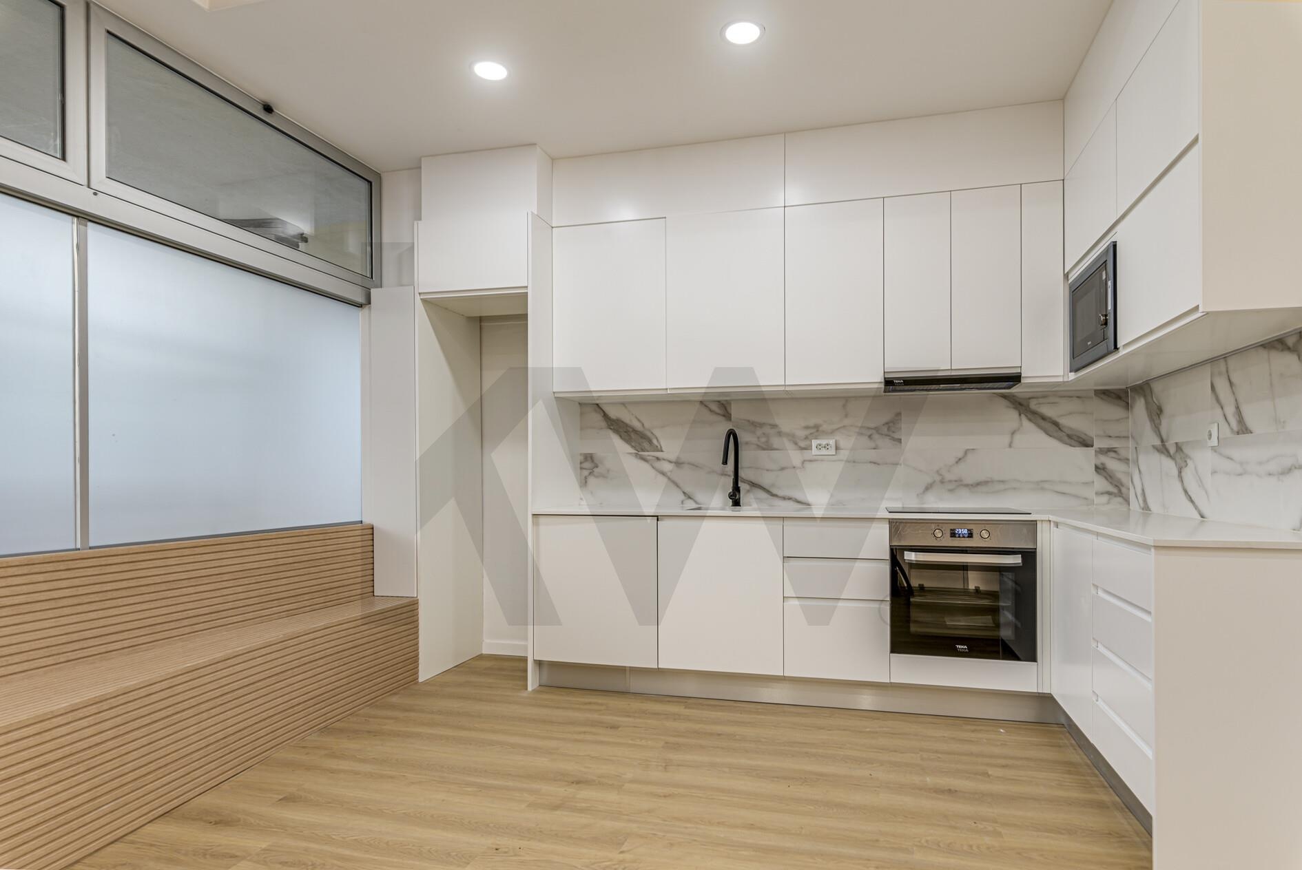 Apartamento T3 à Venda em Lisboa - Portugal - 2