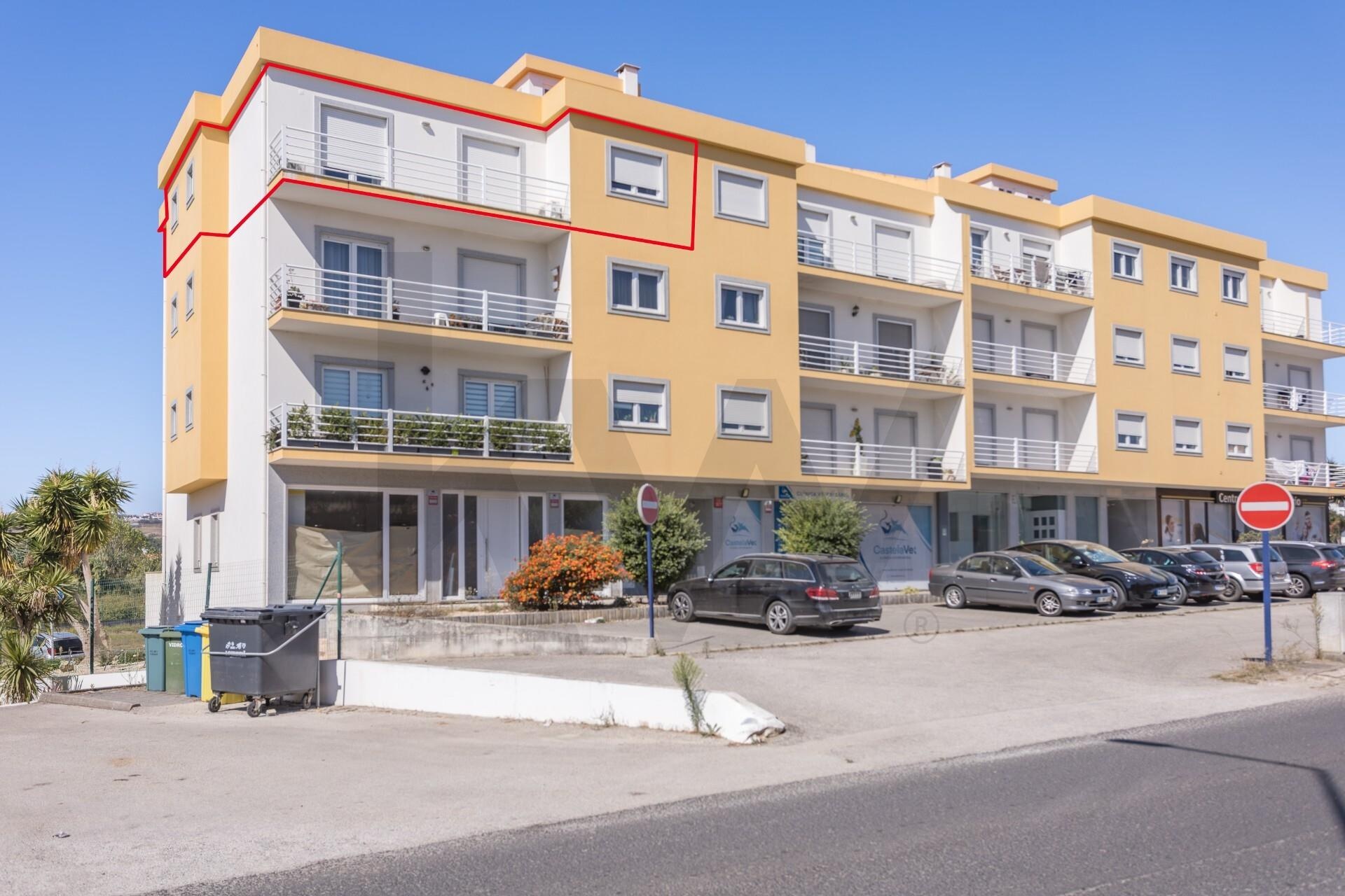 Apartamento T3 à Venda em Lourinhã - Lisboa - Portugal - 3