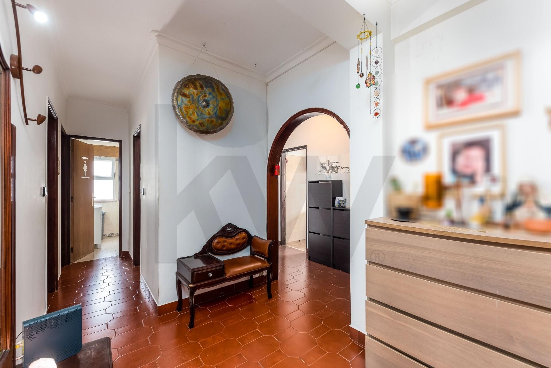 Apartamento T3 à Venda em Mem Martins - Lisboa - Portugal - 3