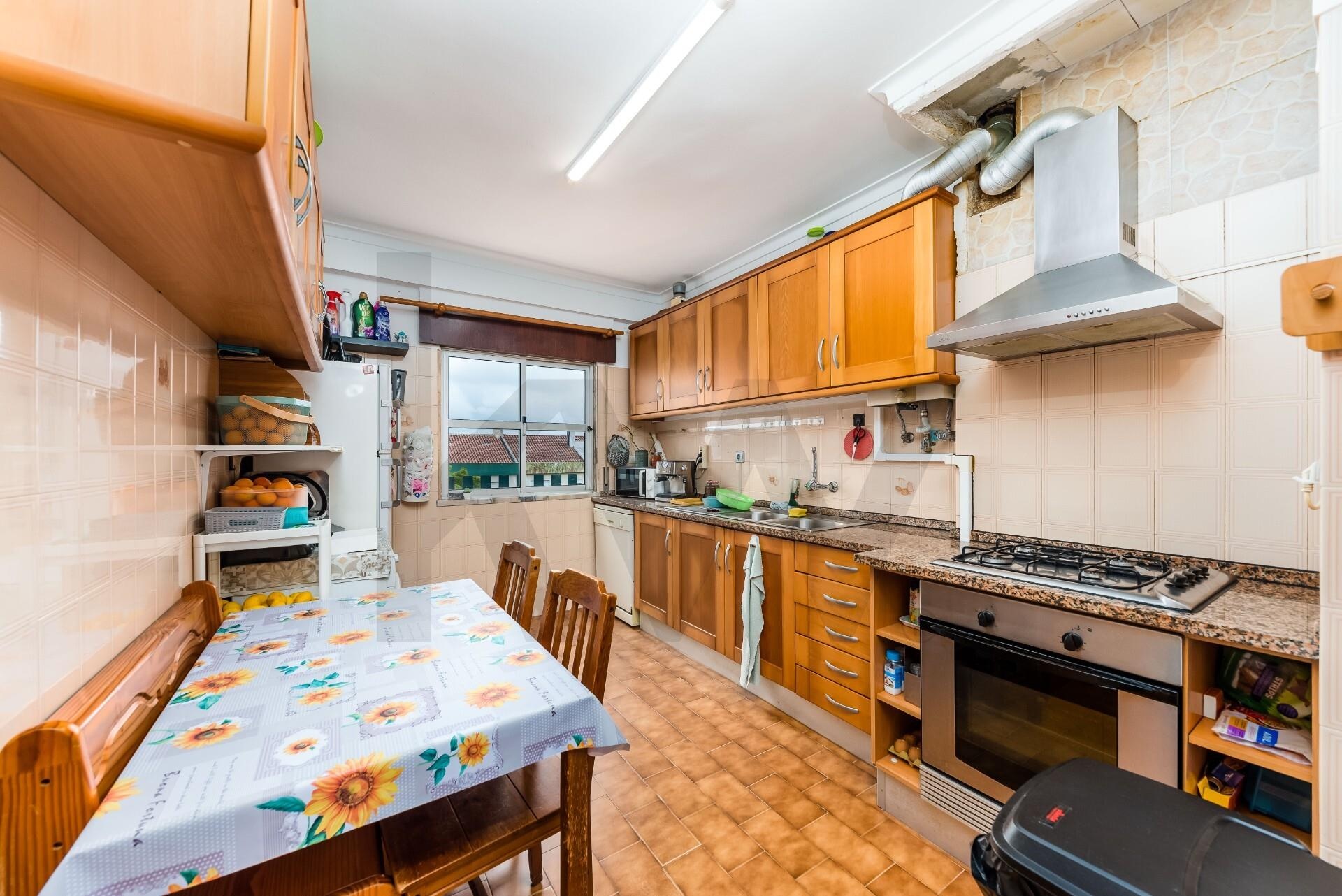 Apartamento T3 à Venda em Mem Martins - Lisboa - Portugal - 5