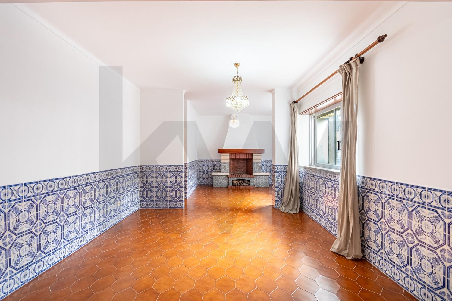 Apartamento T3 à Venda em Mem Martins - Lisboa - Portugal - 2