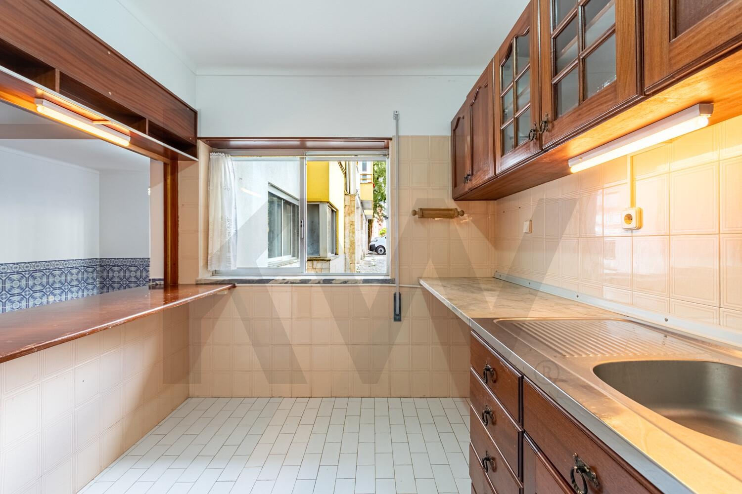 Apartamento T3 à Venda em Mem Martins - Lisboa - Portugal - 8