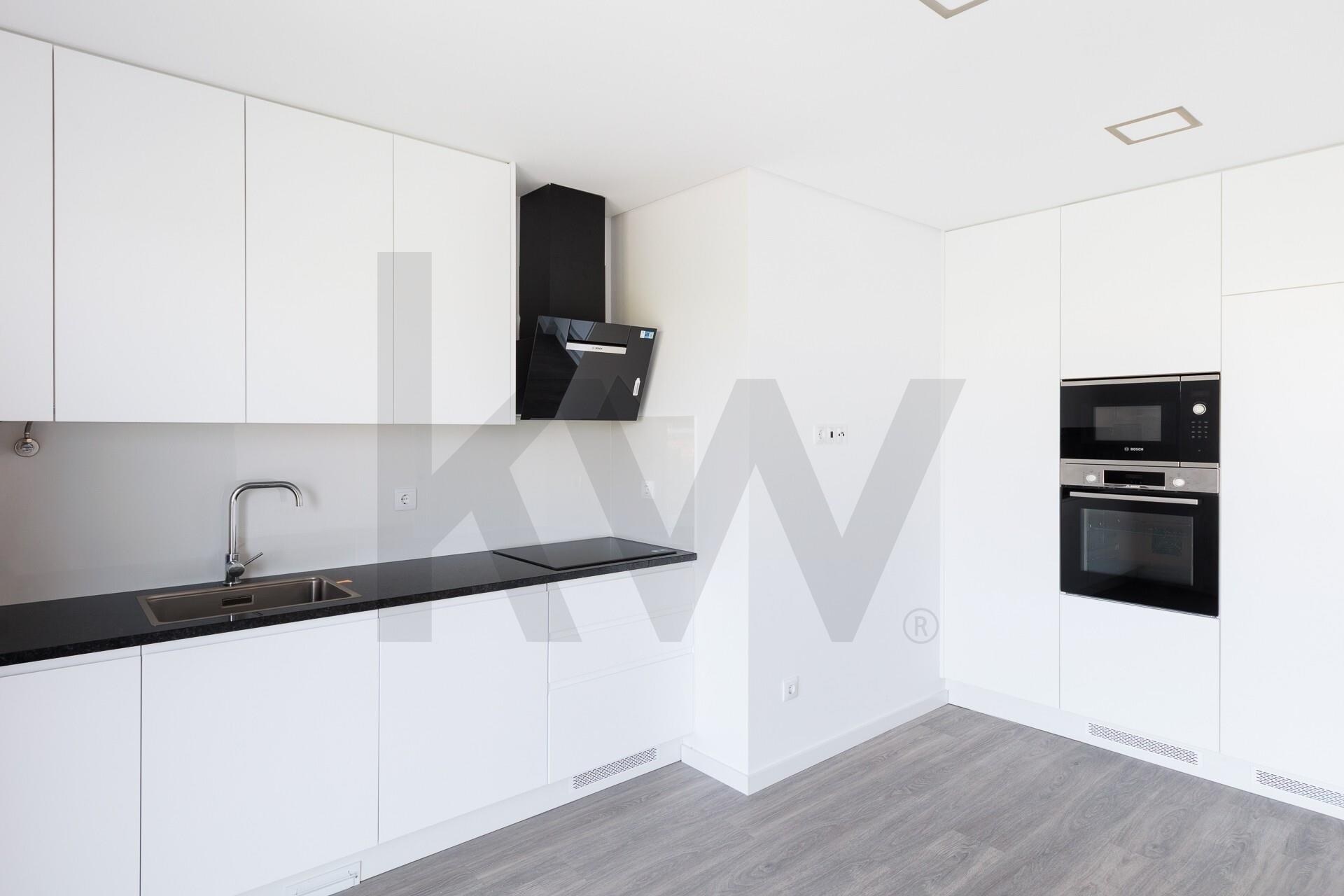 Apartamento T3 à Venda em Montijo - Setúbal - Portugal - 1