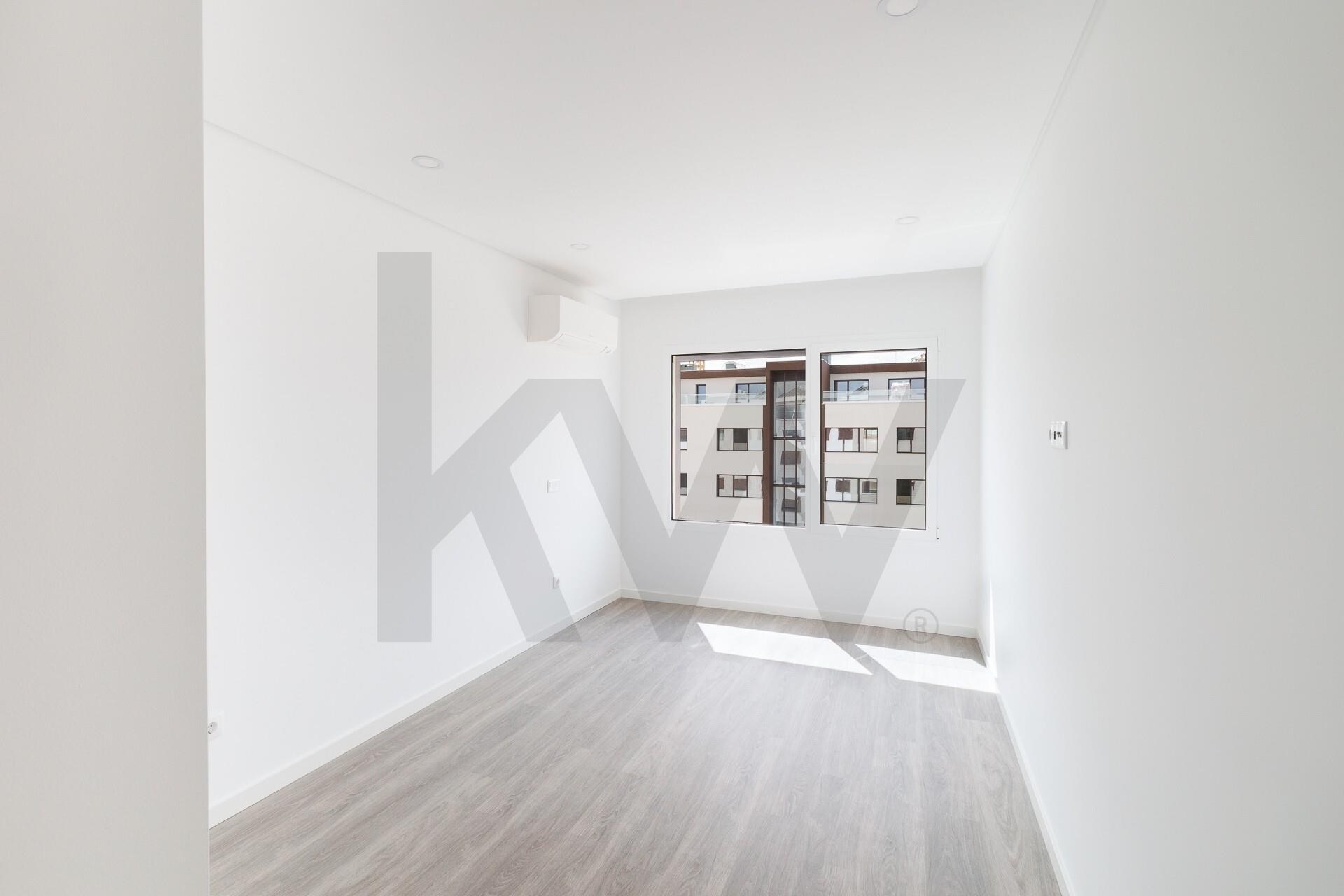 Apartamento T3 à Venda em Montijo - Setúbal - Portugal - 8