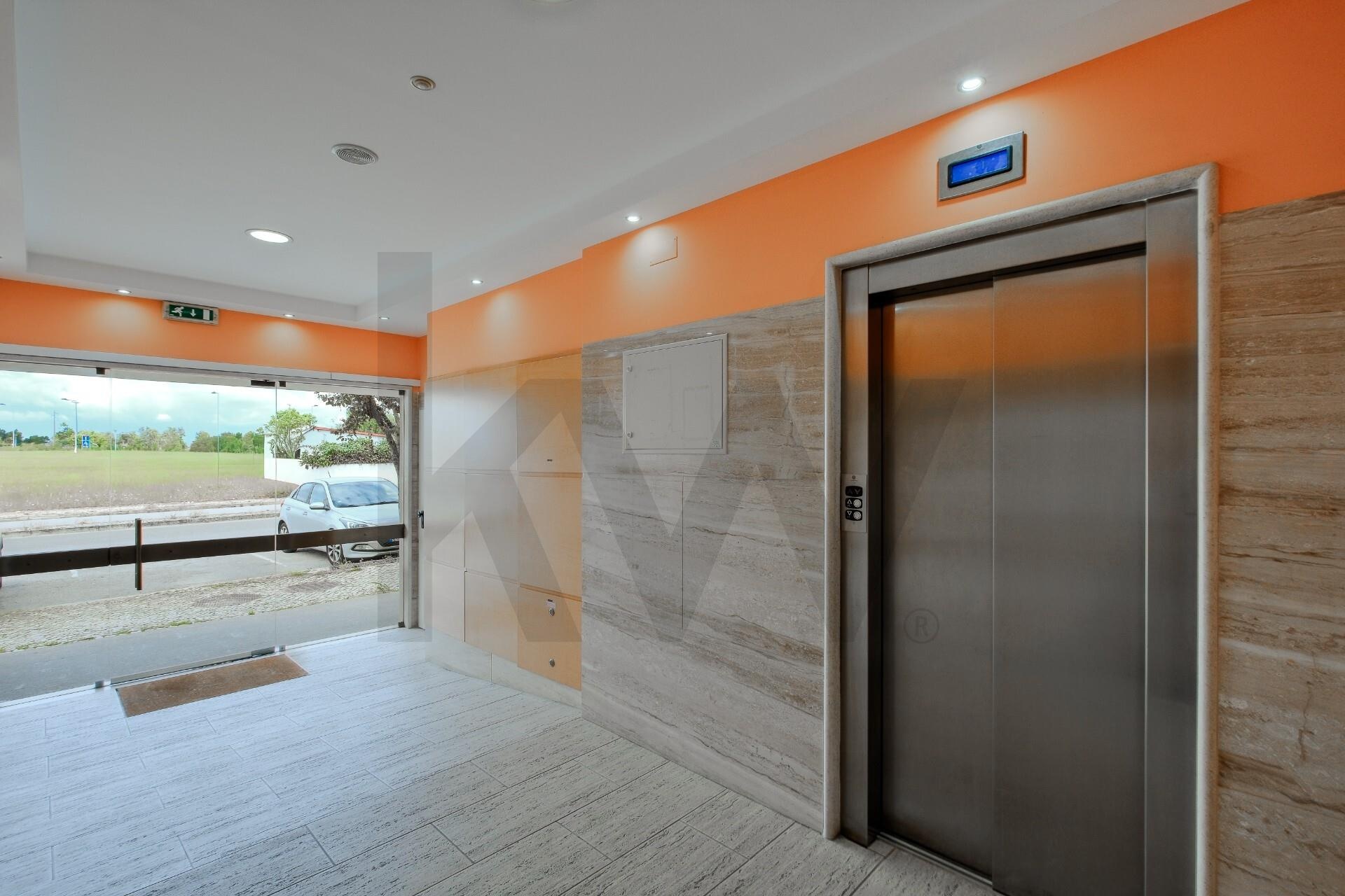 Apartamento T3 à Venda em Montijo - Setúbal - Portugal - 3