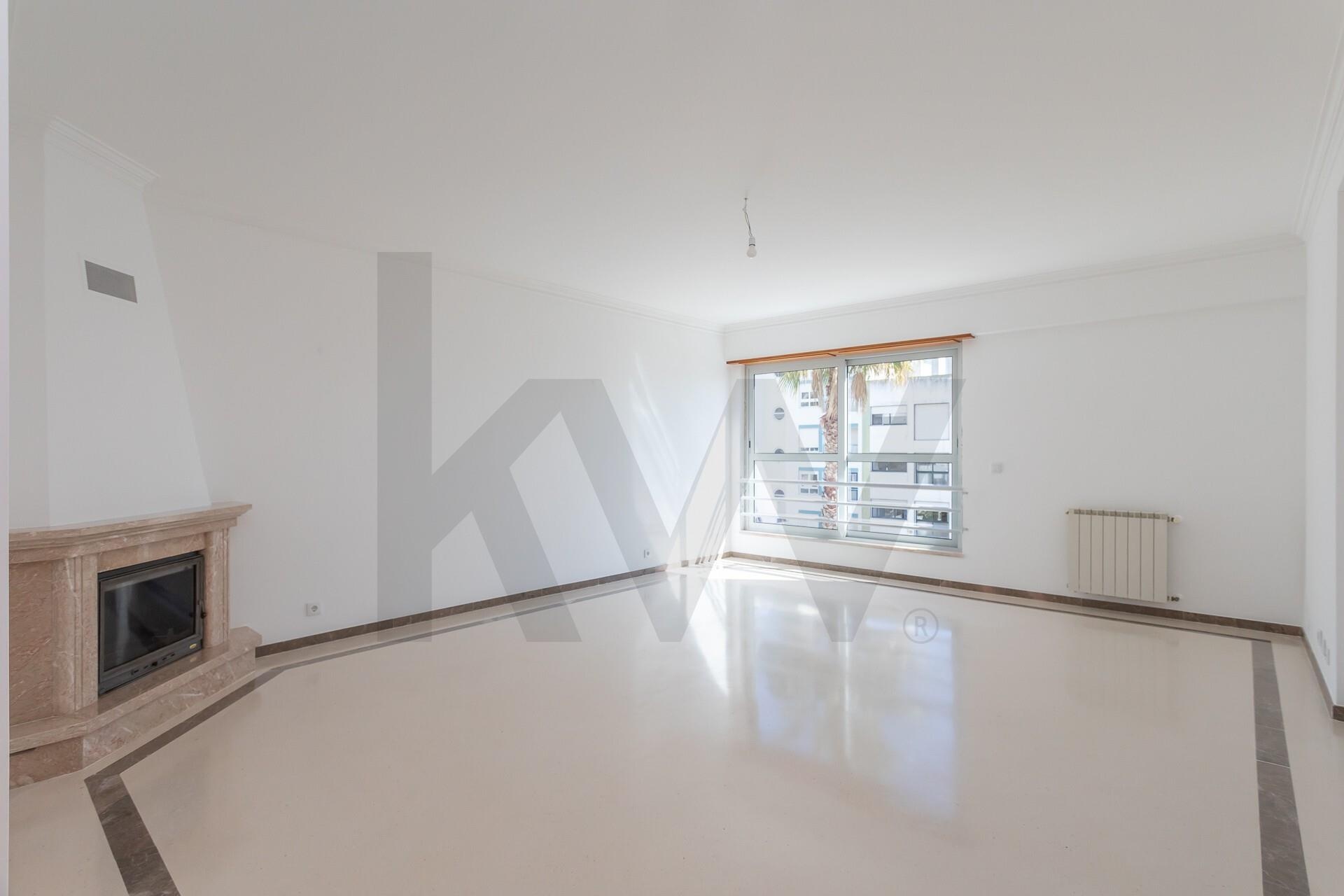 Apartamento T3 à Venda em Oeiras - Lisboa - Portugal - 7