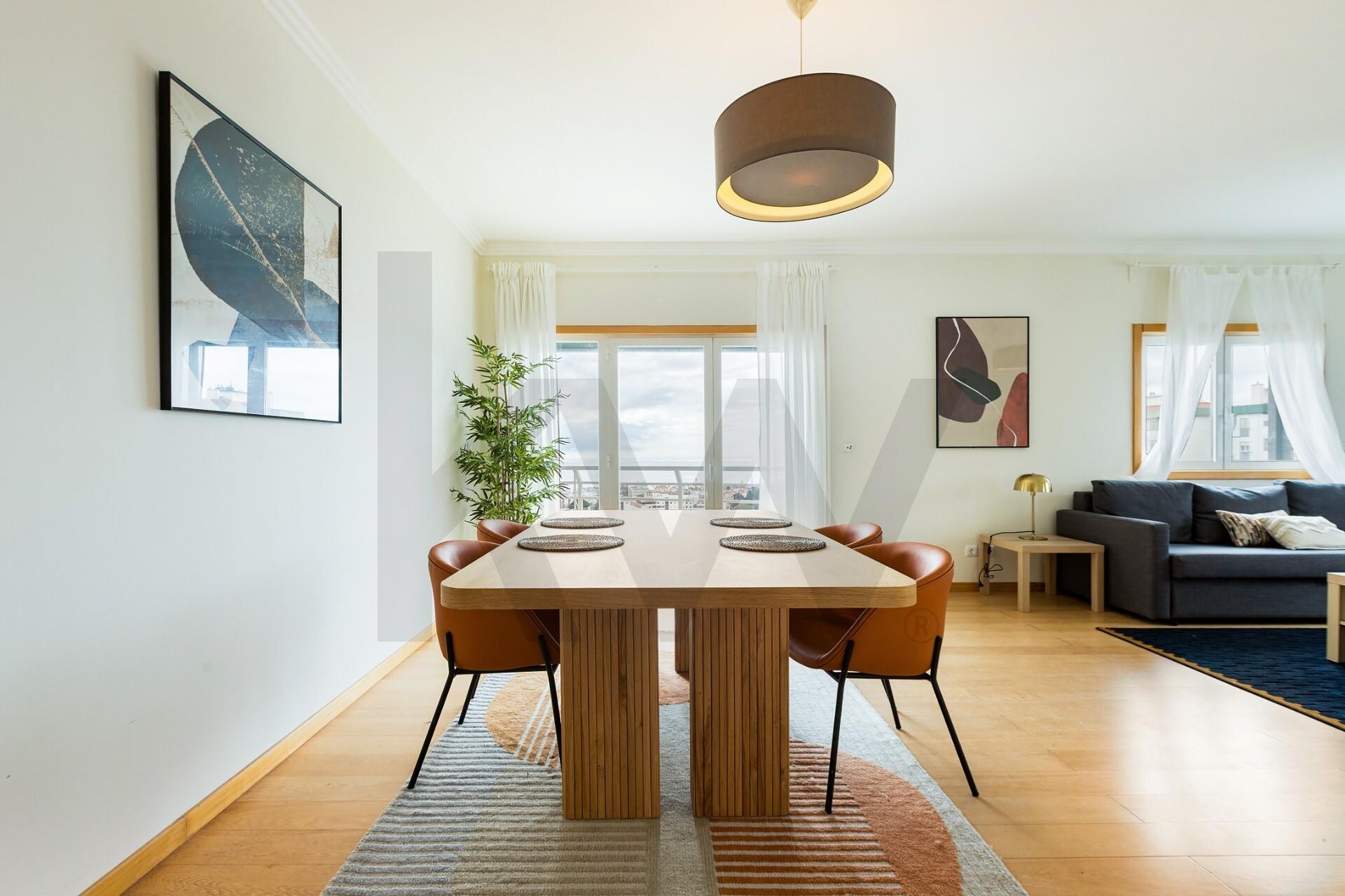 Apartamento T3 à Venda em Oeiras - Lisboa - Portugal - 4