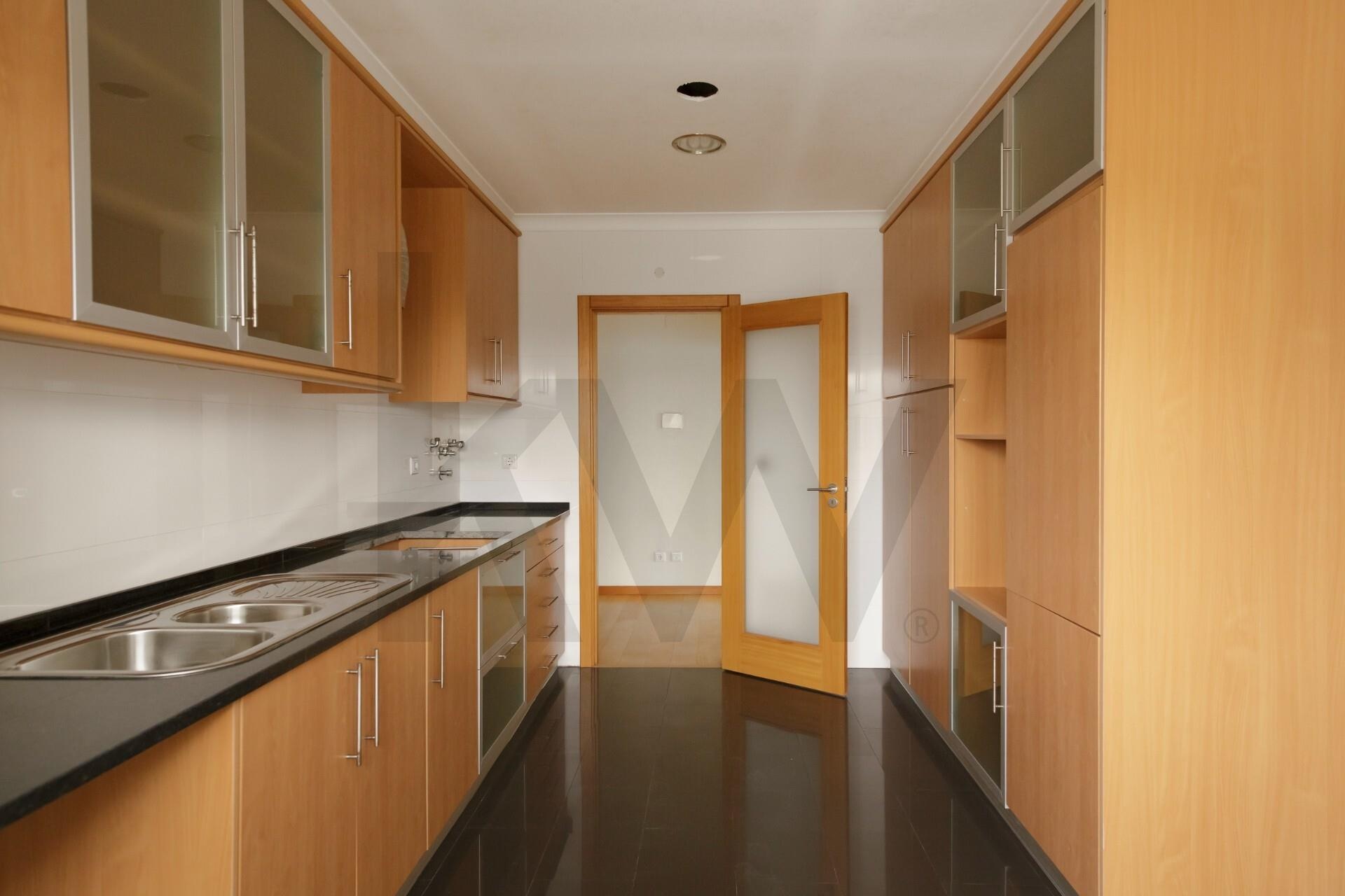 Apartamento de 3 dormitorios en venta en Oeiras - Lisboa - Portugal - 6