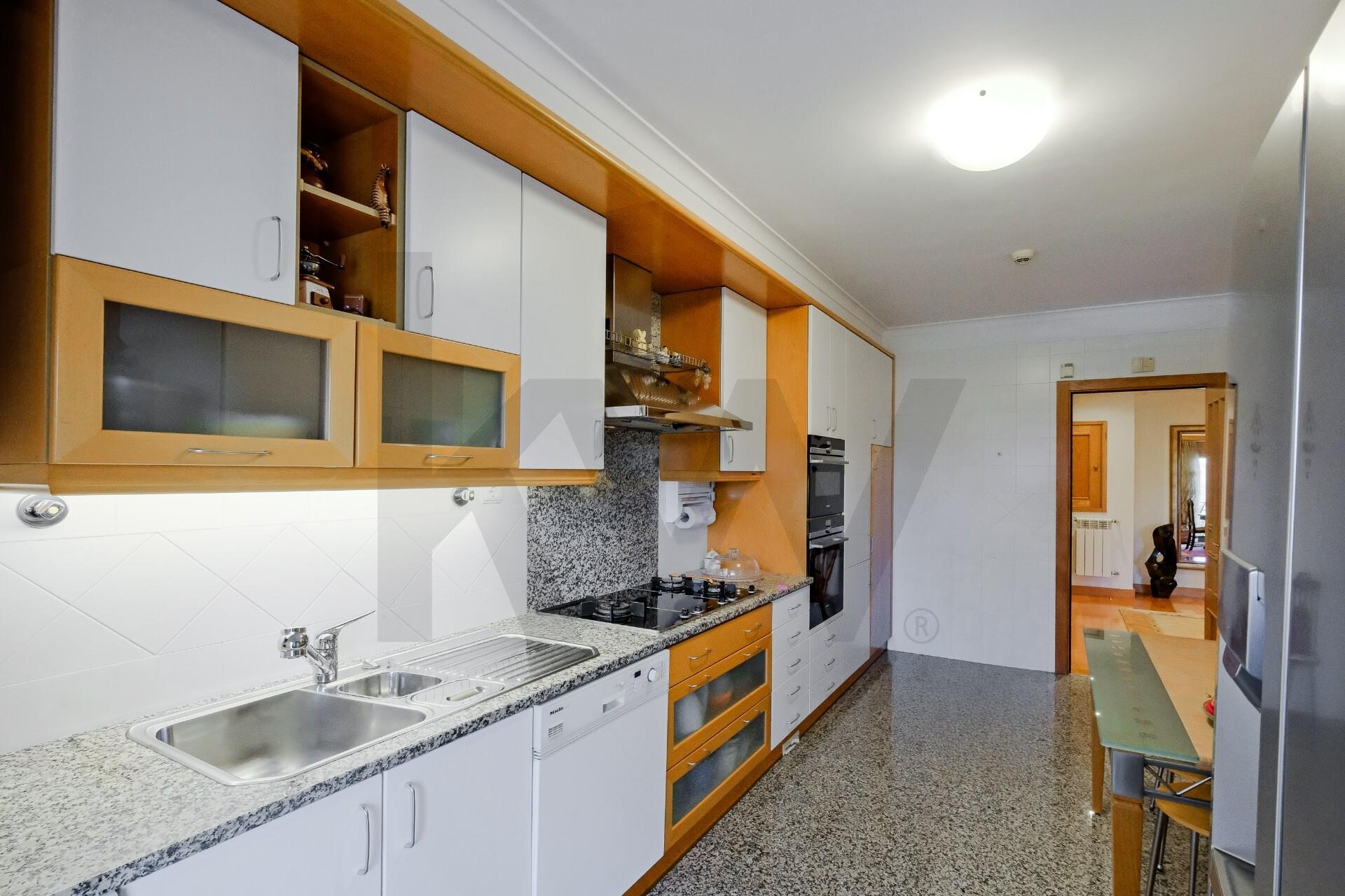 Apartamento T3 à Venda em Oeiras - Lisboa - Portugal - 7
