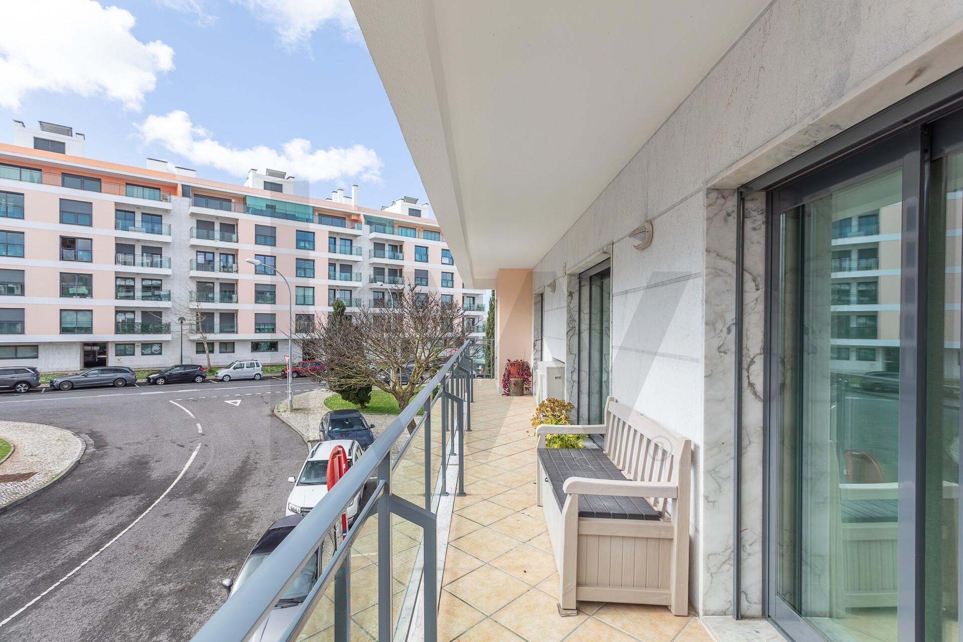 Apartamento T3 à Venda em Oeiras - Lisboa - Portugal - 5