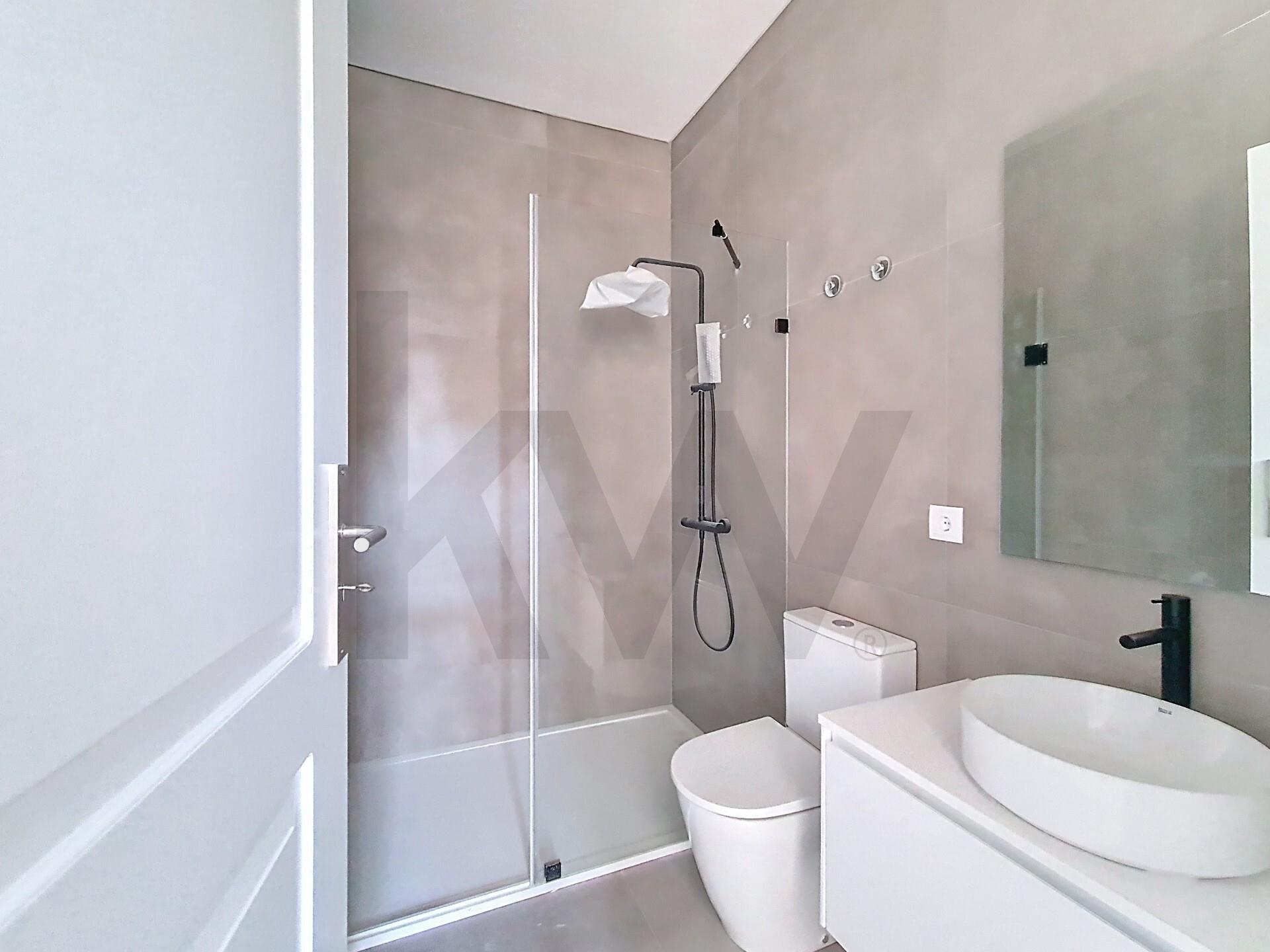 Apartamento T3 à Venda em Oeiras - Lisboa - Portugal - 5