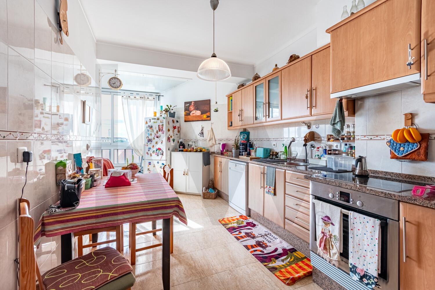 Apartamento T3 à Venda em Oeiras - Lisboa - Portugal - 1
