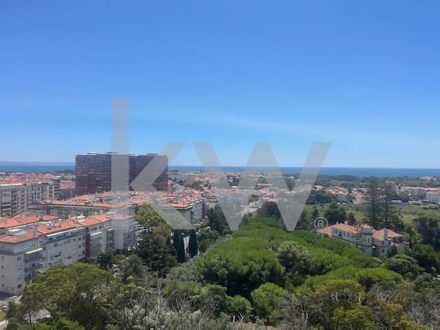 Apartamento T3 à Venda em Oeiras - Lisboa - Portugal - 2