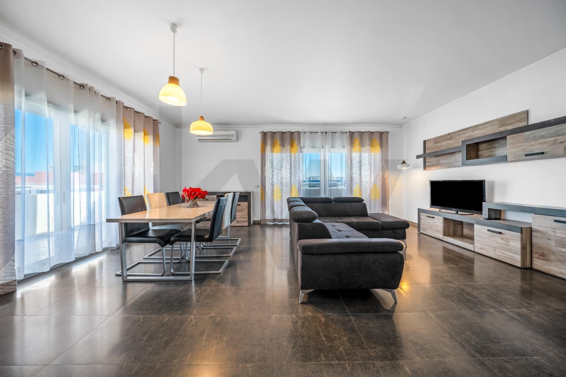 Apartamento T3 à Venda em Portimão - Algarve - Portugal - 1