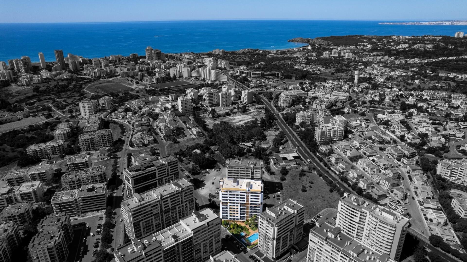 Apartamento T3 à Venda em Portimão - Algarve - Portugal - 2