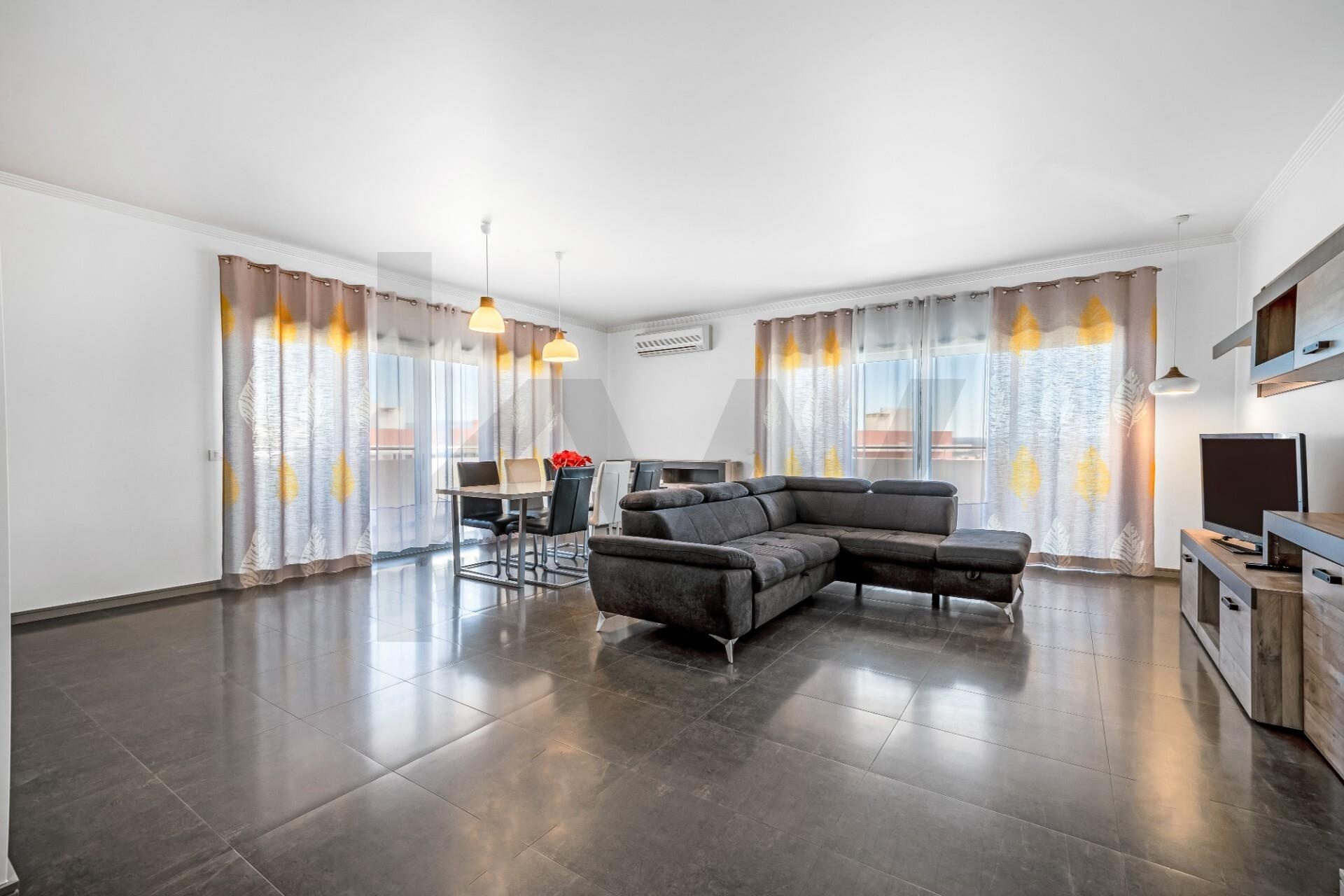 Apartamento T3 à Venda em Portimão - Algarve - Portugal - 3