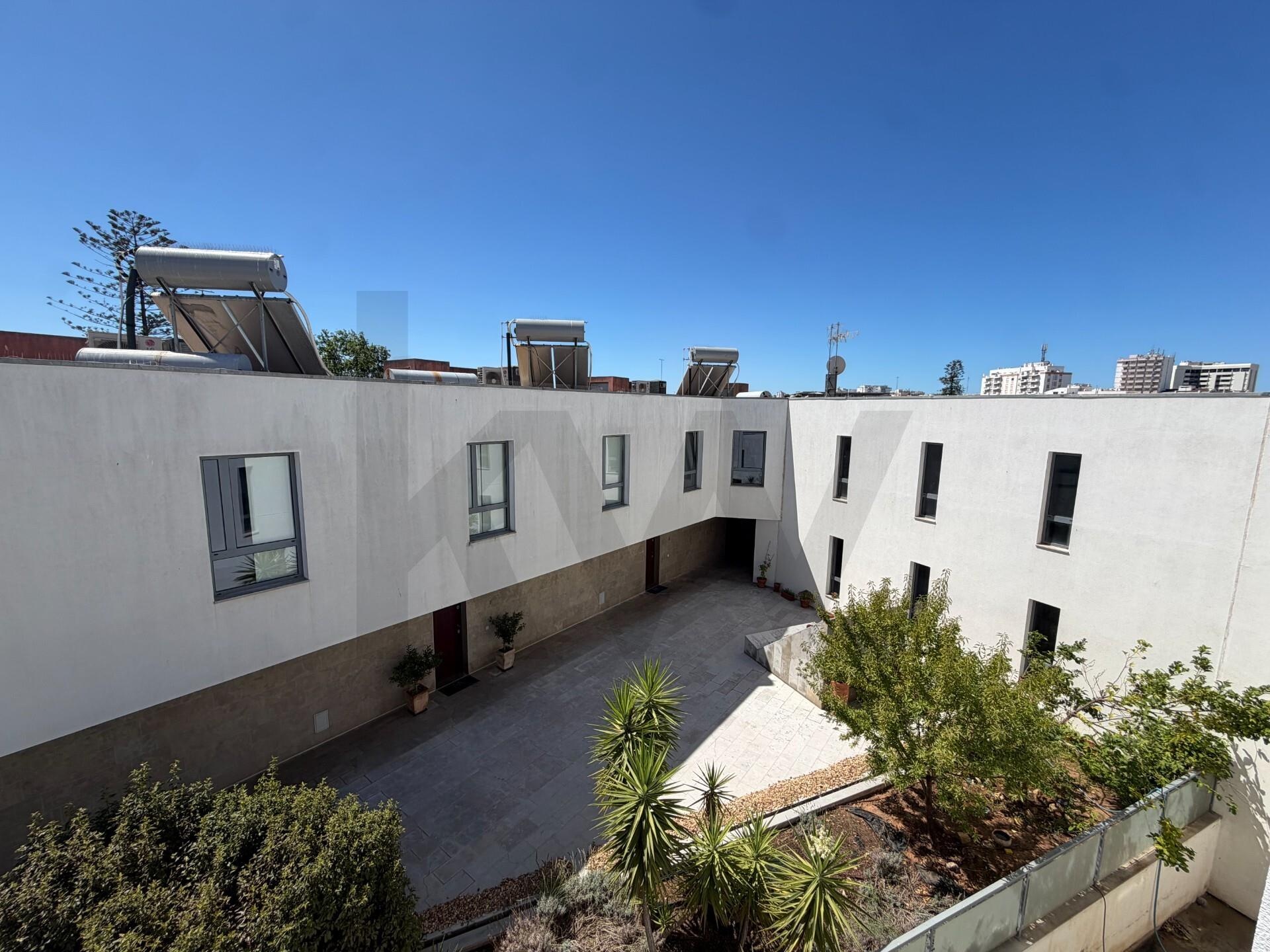 Apartamento T3 na Planta à Venda em Portimão - Algarve - Portugal - 1