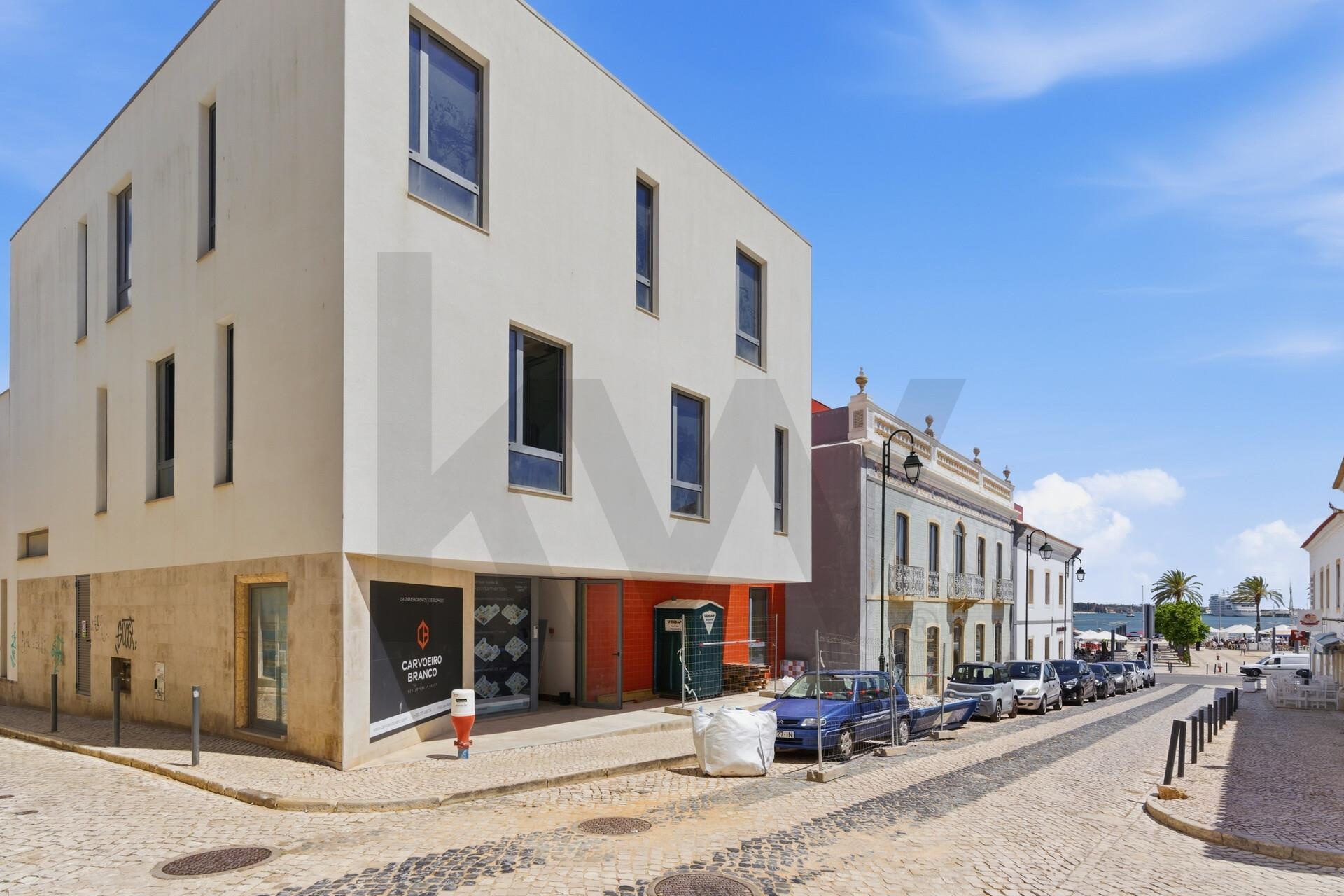 Apartamento T3 na Planta à Venda em Portimão - Algarve - Portugal - 2