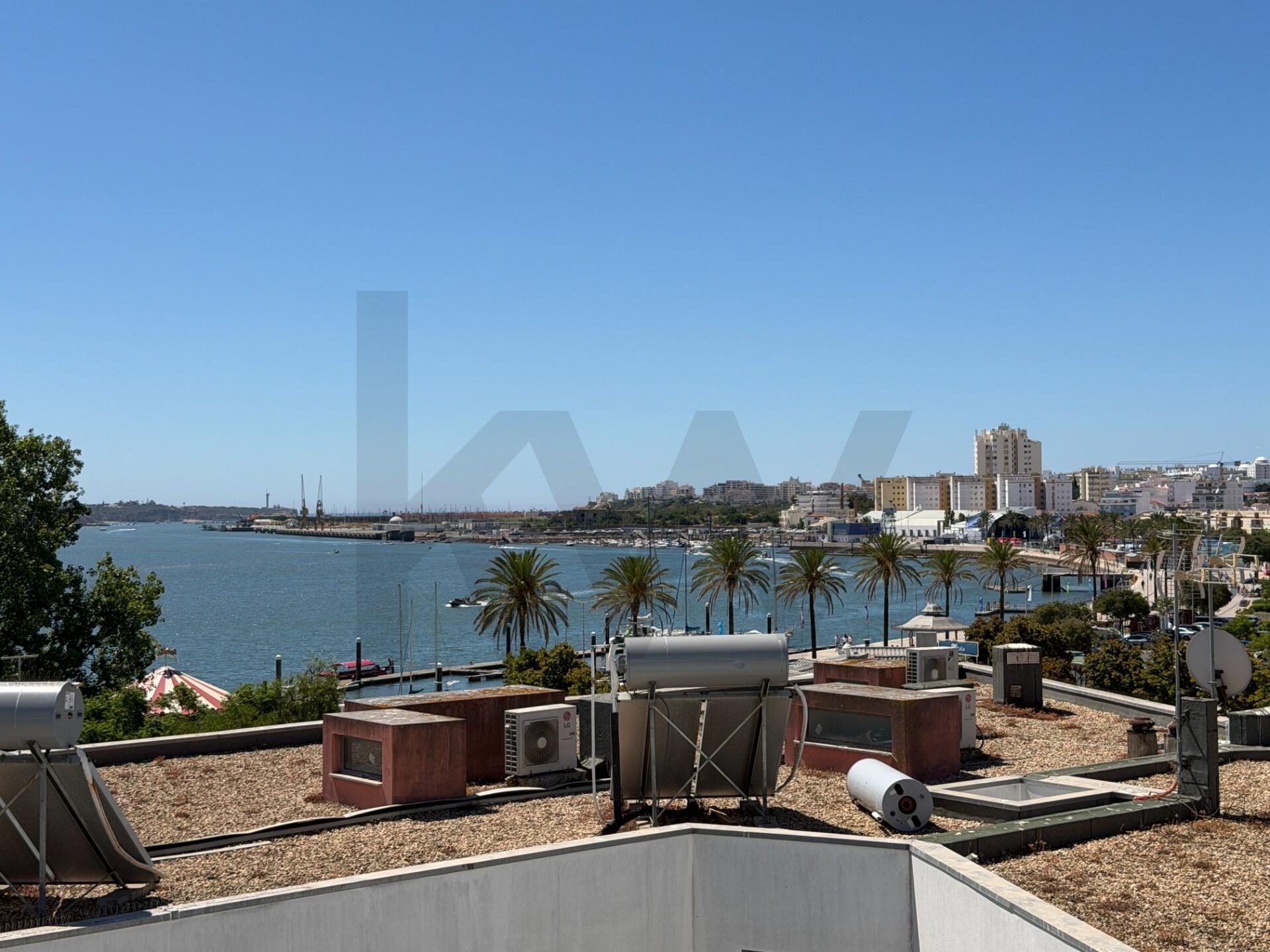 Apartamento T3 na Planta à Venda em Portimão - Algarve - Portugal - 3