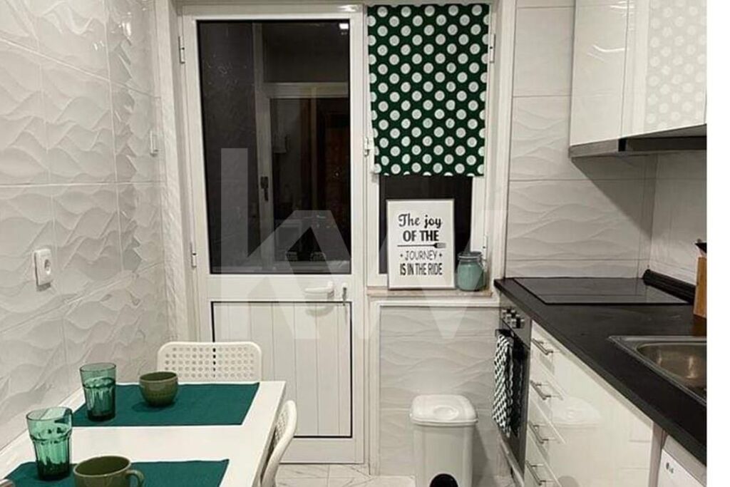 Apartamento T3 à Venda em Porto - Portugal - 7