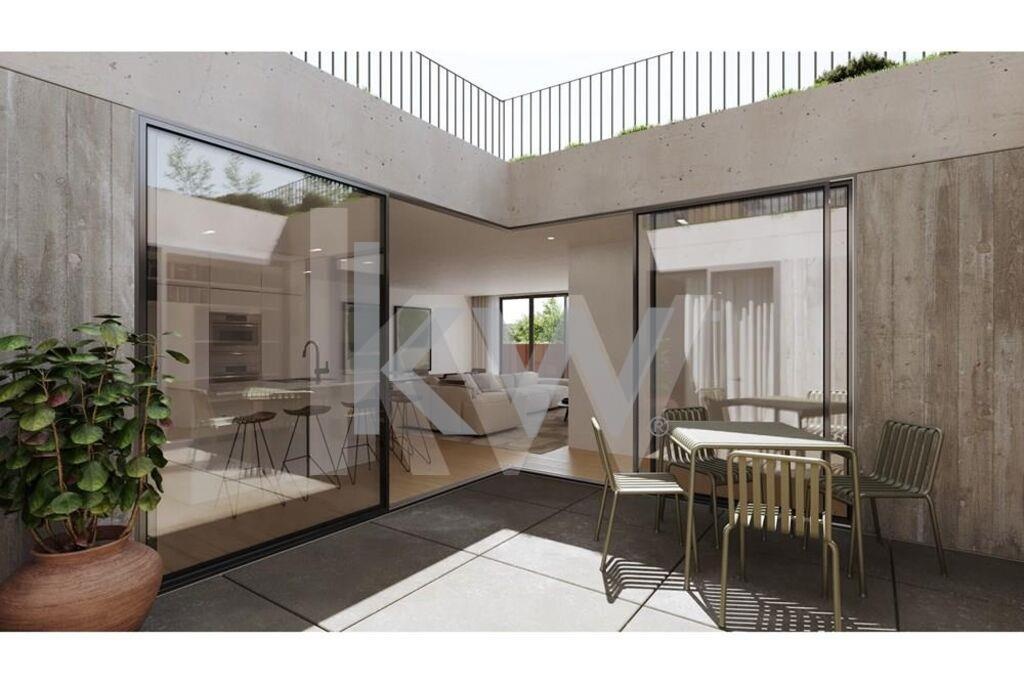 Apartamento T3 na Planta à Venda em Porto - Portugal - 2