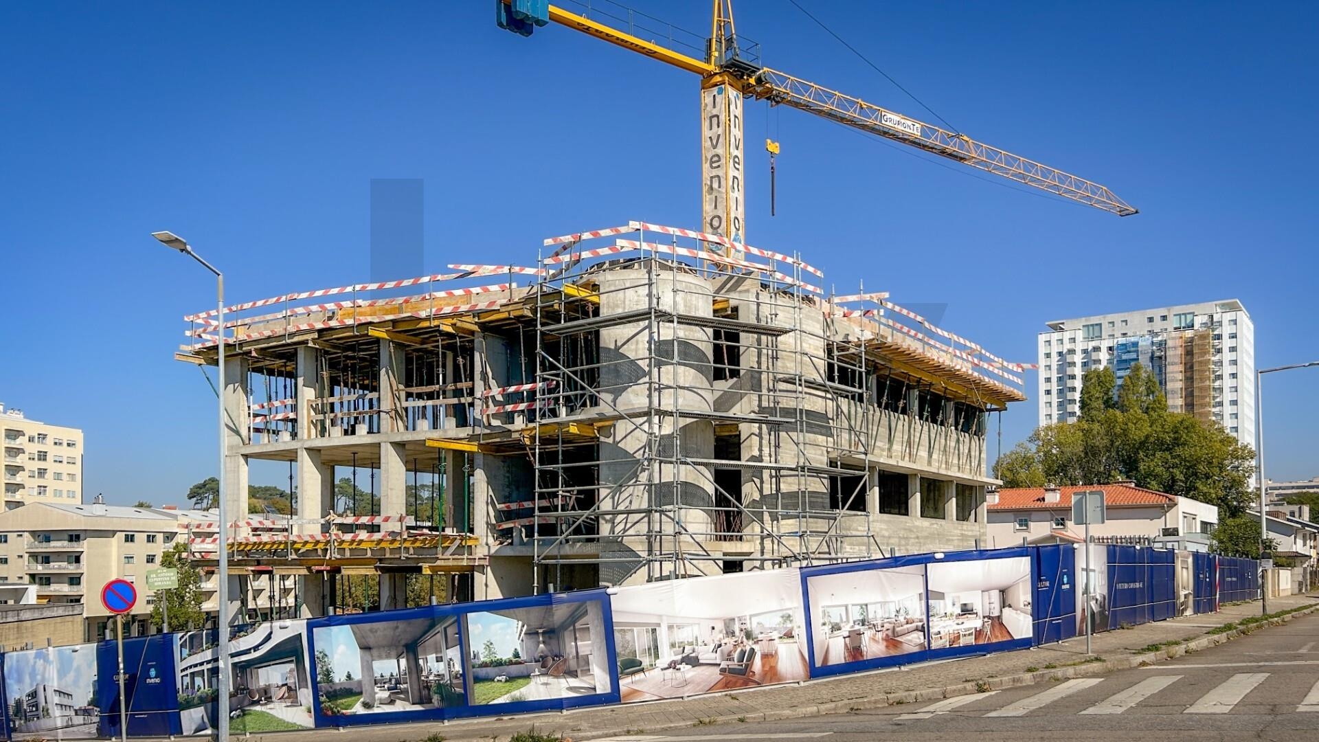 Apartamento T3 à Venda em Porto - Portugal - 2