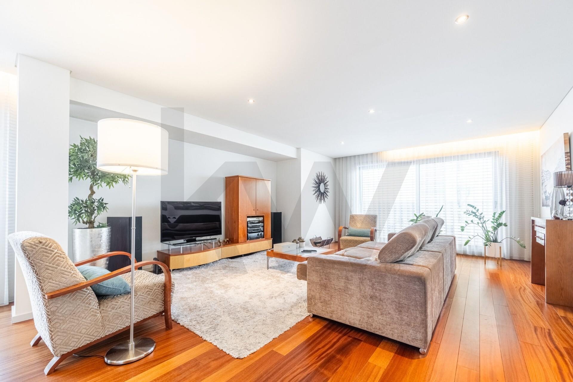 Apartamento T3 à Venda em Porto - Portugal - 6