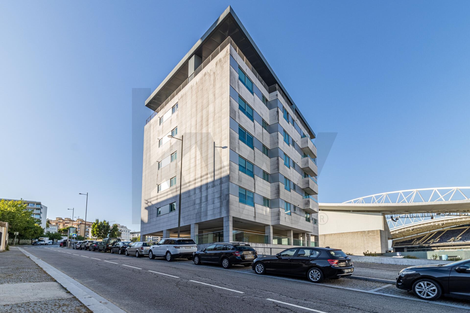 Apartamento T3 à Venda em Porto - Portugal - 1