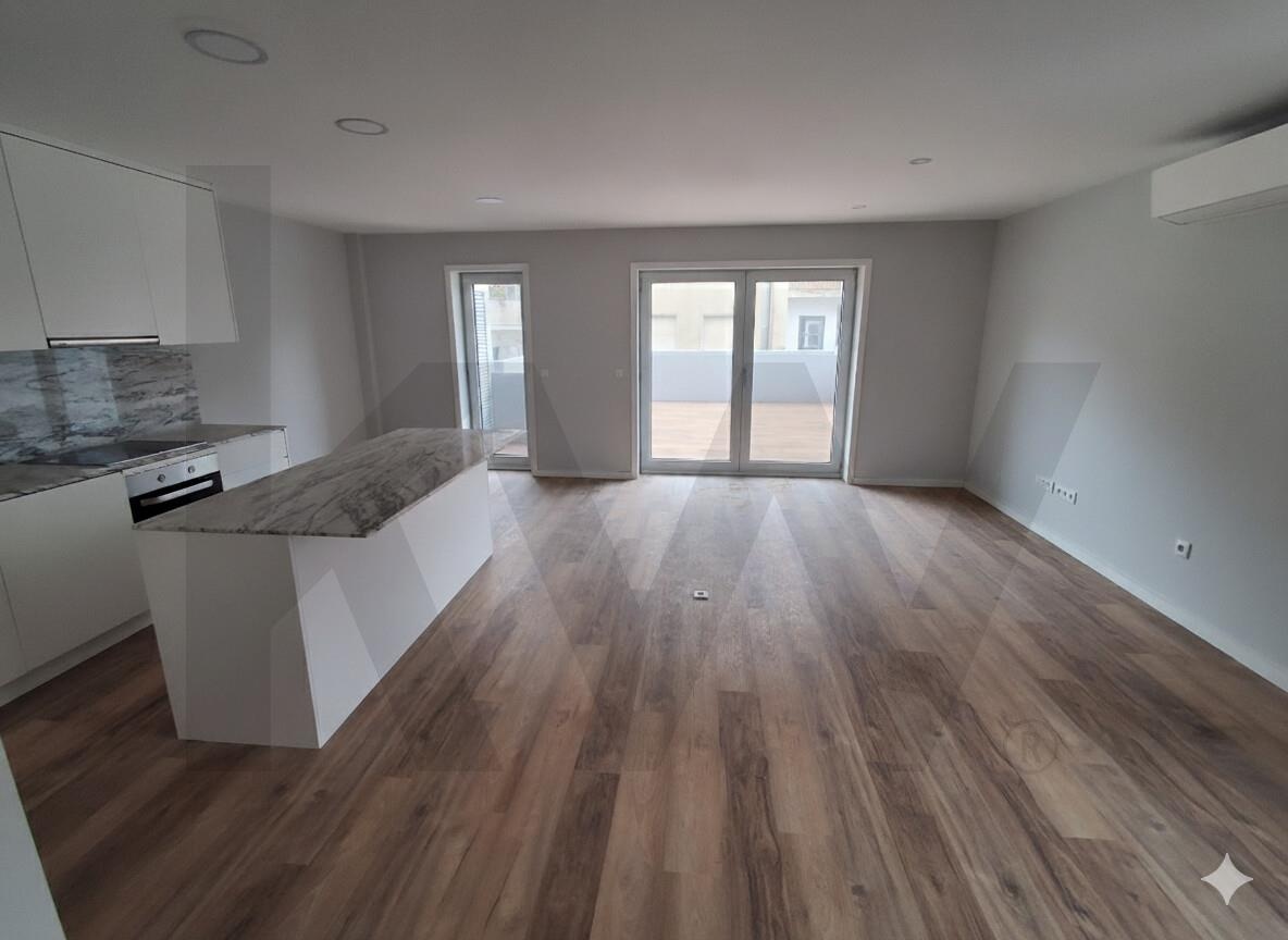 Apartamento T3 à Venda em Porto - Portugal - 2