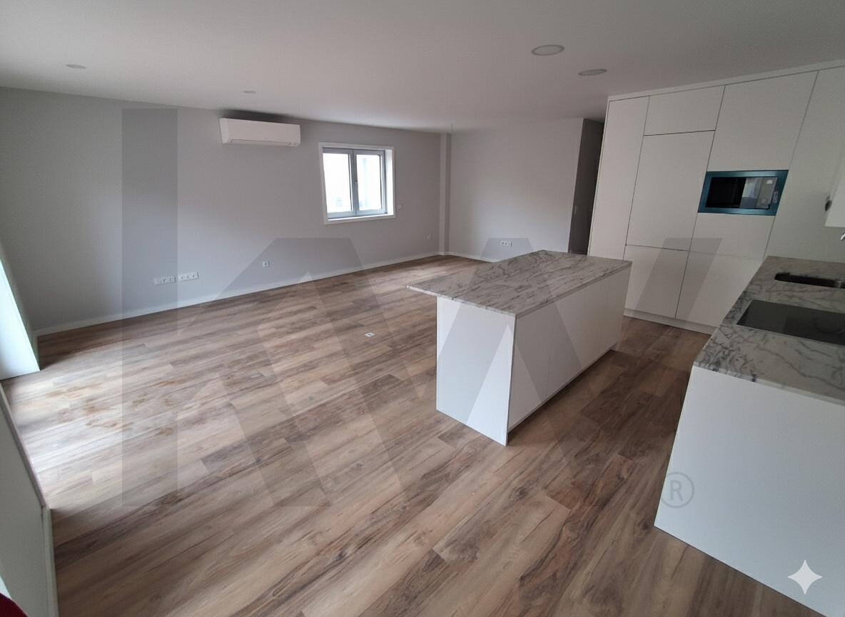 Apartamento T3 à Venda em Porto - Portugal - 3