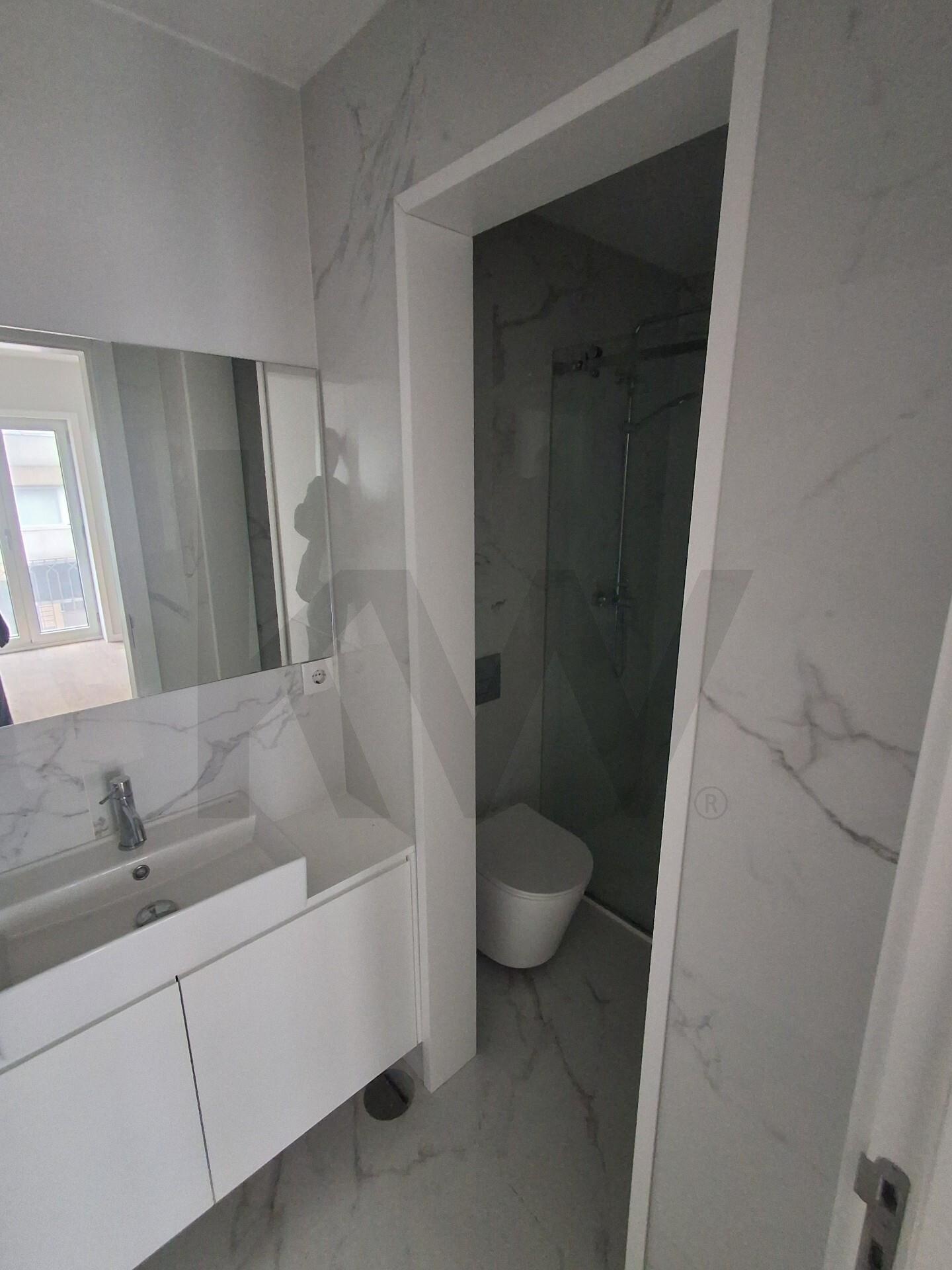 Apartamento T3 à Venda em Porto - Portugal - 8