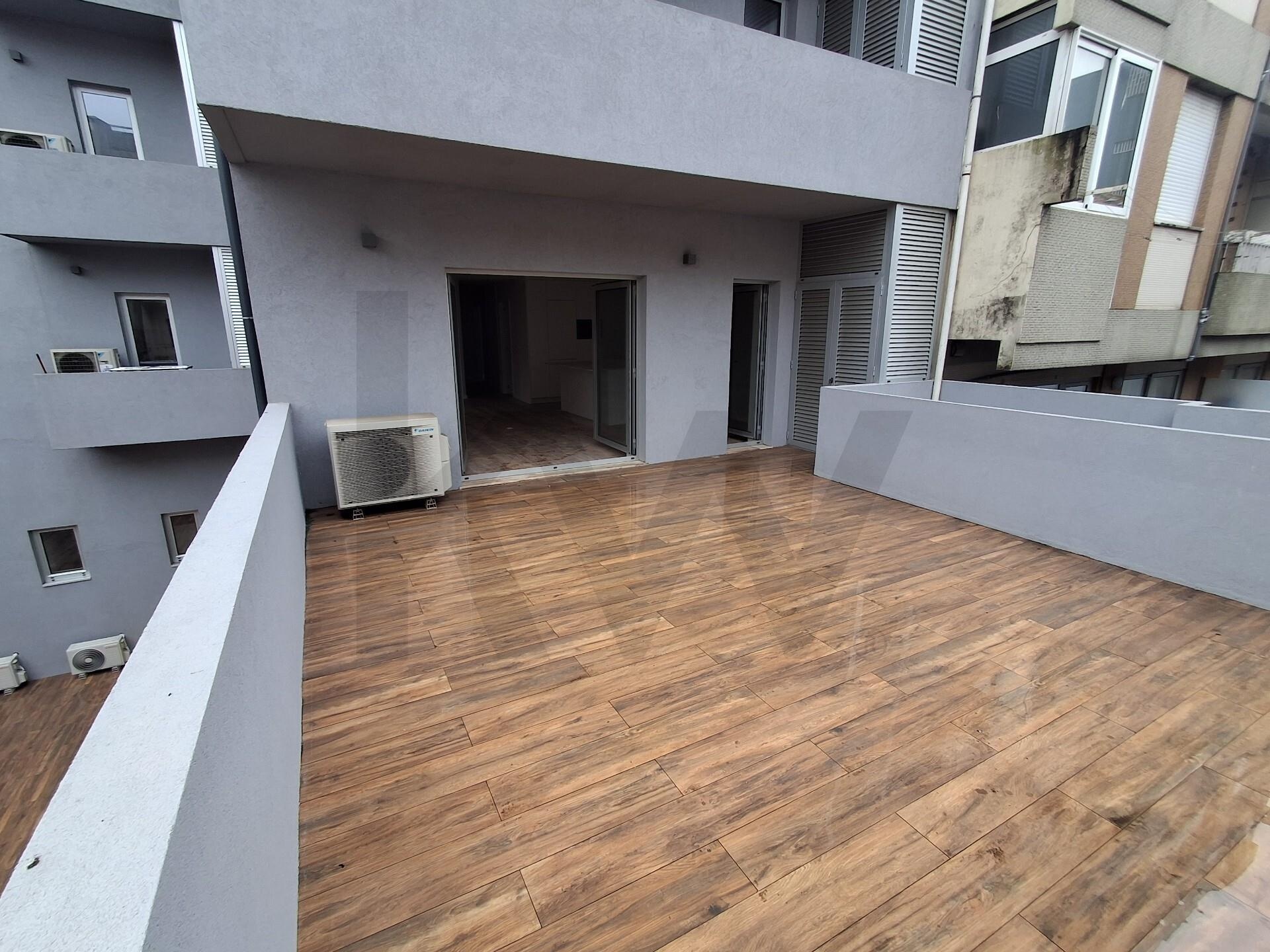 Apartamento T3 à Venda em Porto - Portugal - 3
