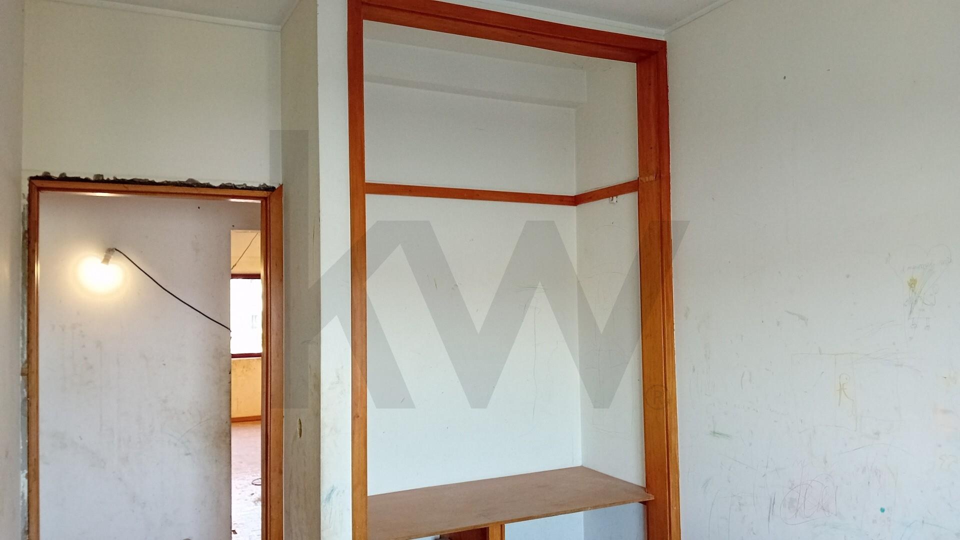 Apartamento T3 à Venda em Porto - Portugal - 2