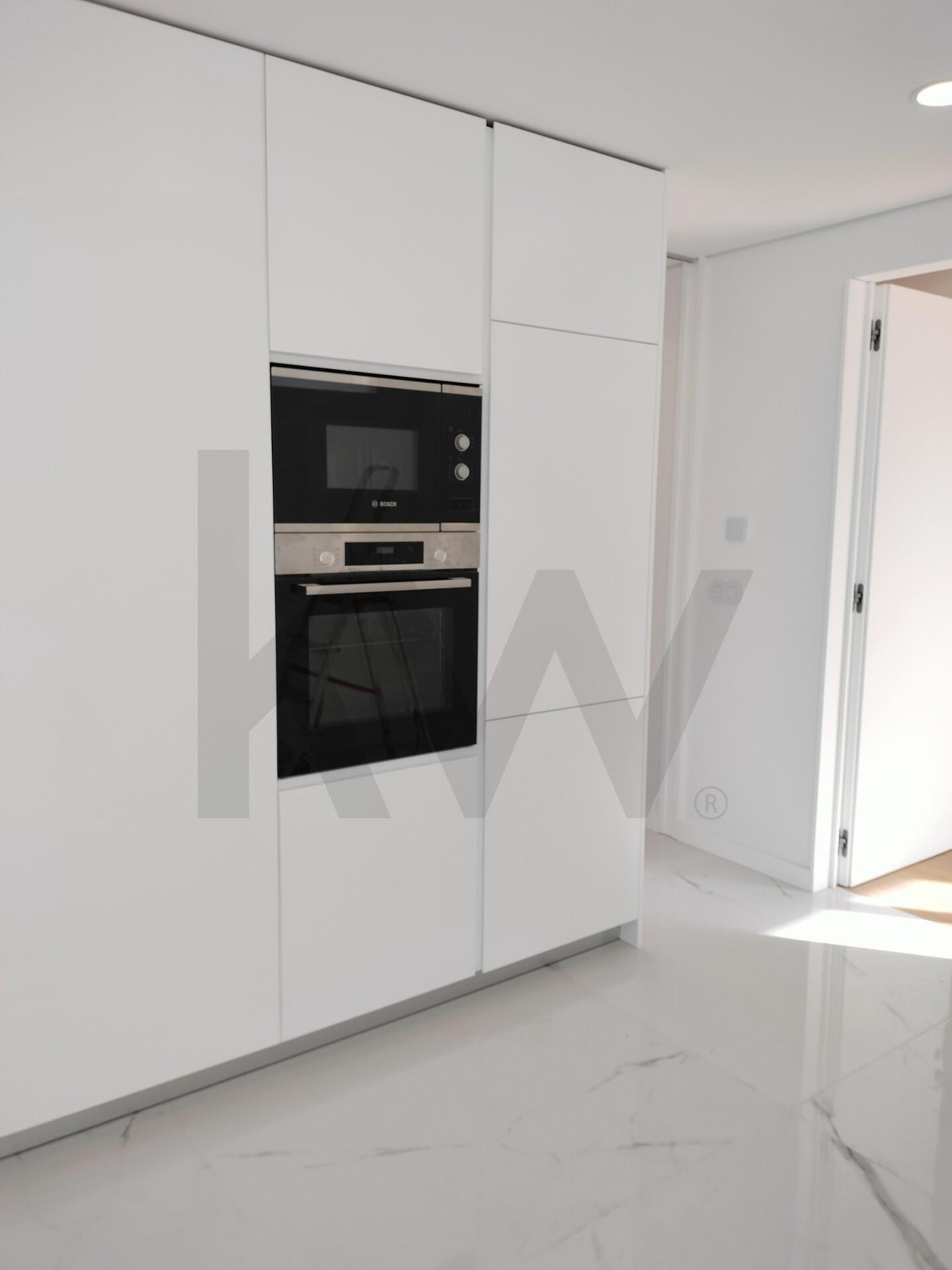 Apartamento T3 à Venda em Porto - Portugal - 2