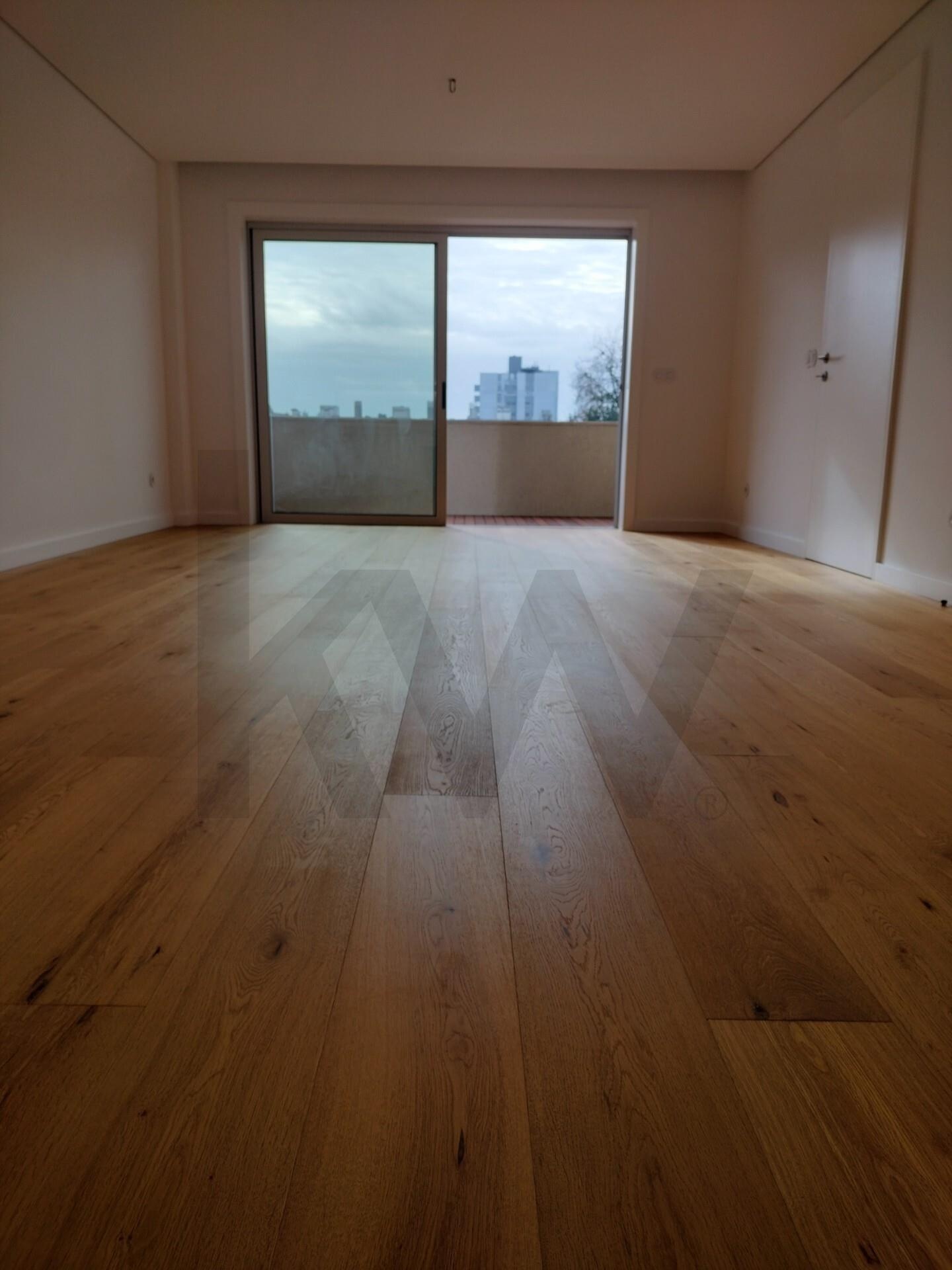 Apartamento T3 à Venda em Porto - Portugal - 5