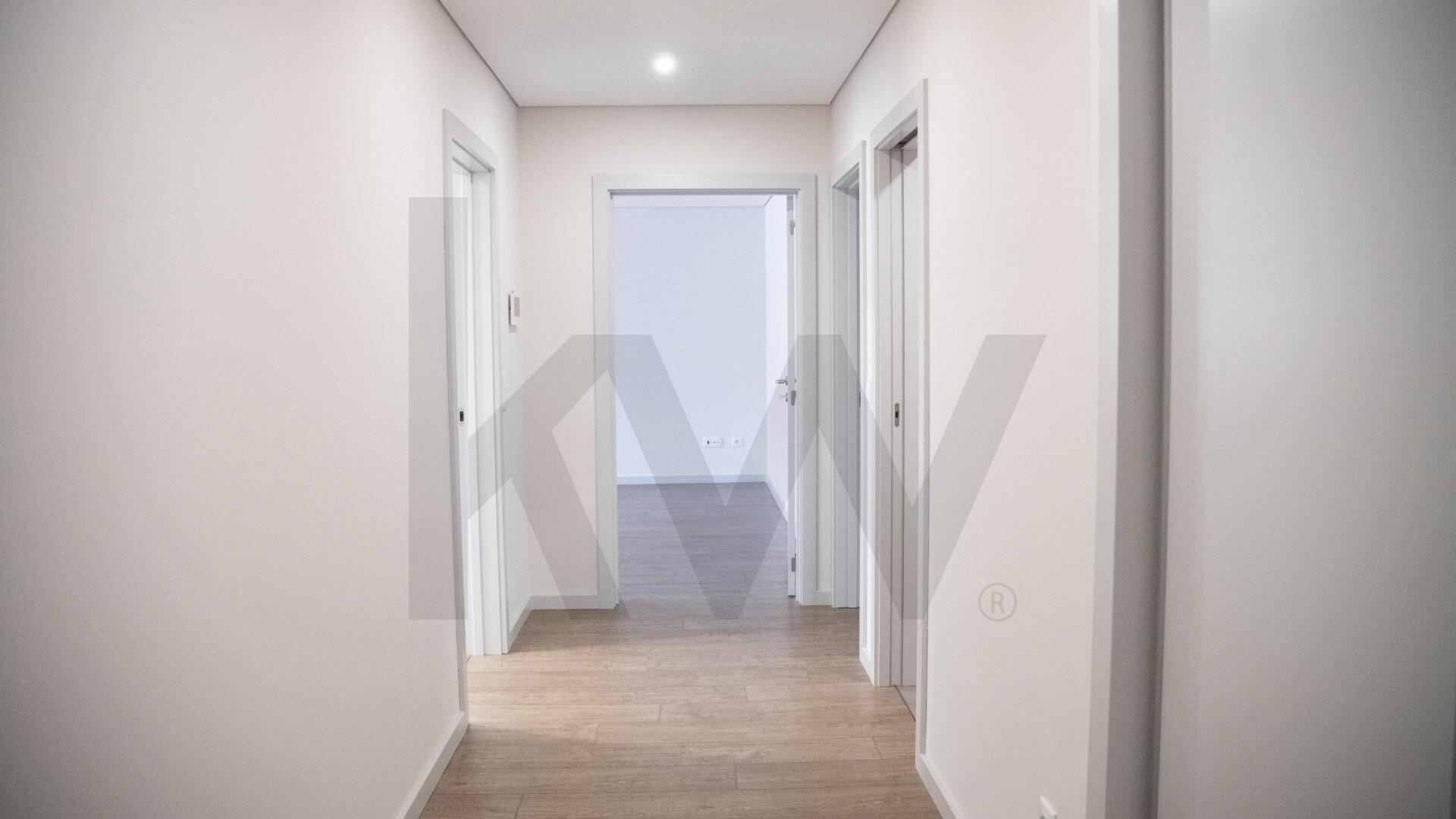 Apartamento T3 à Venda em Porto - Portugal - 5