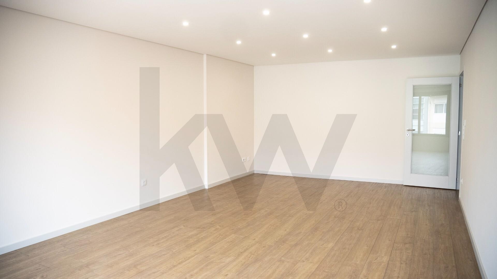 Apartamento T3 à Venda em Porto - Portugal - 3