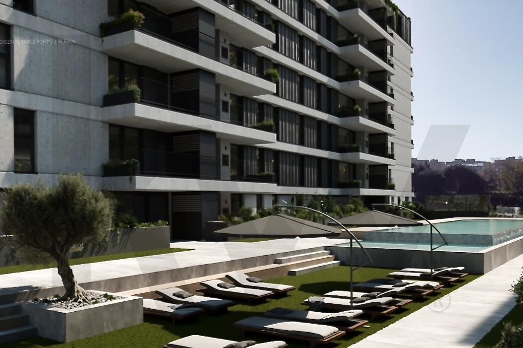 Apartamento T3 na Planta à Venda em Porto - Portugal - 1